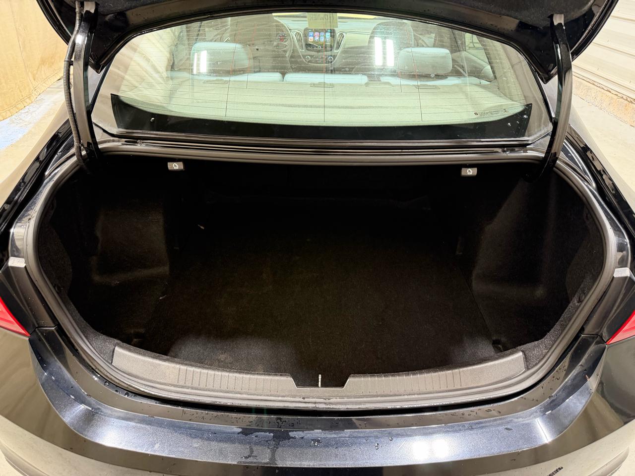 Chevrolet Malibu 4dr Sdn LT w/1LT 2017