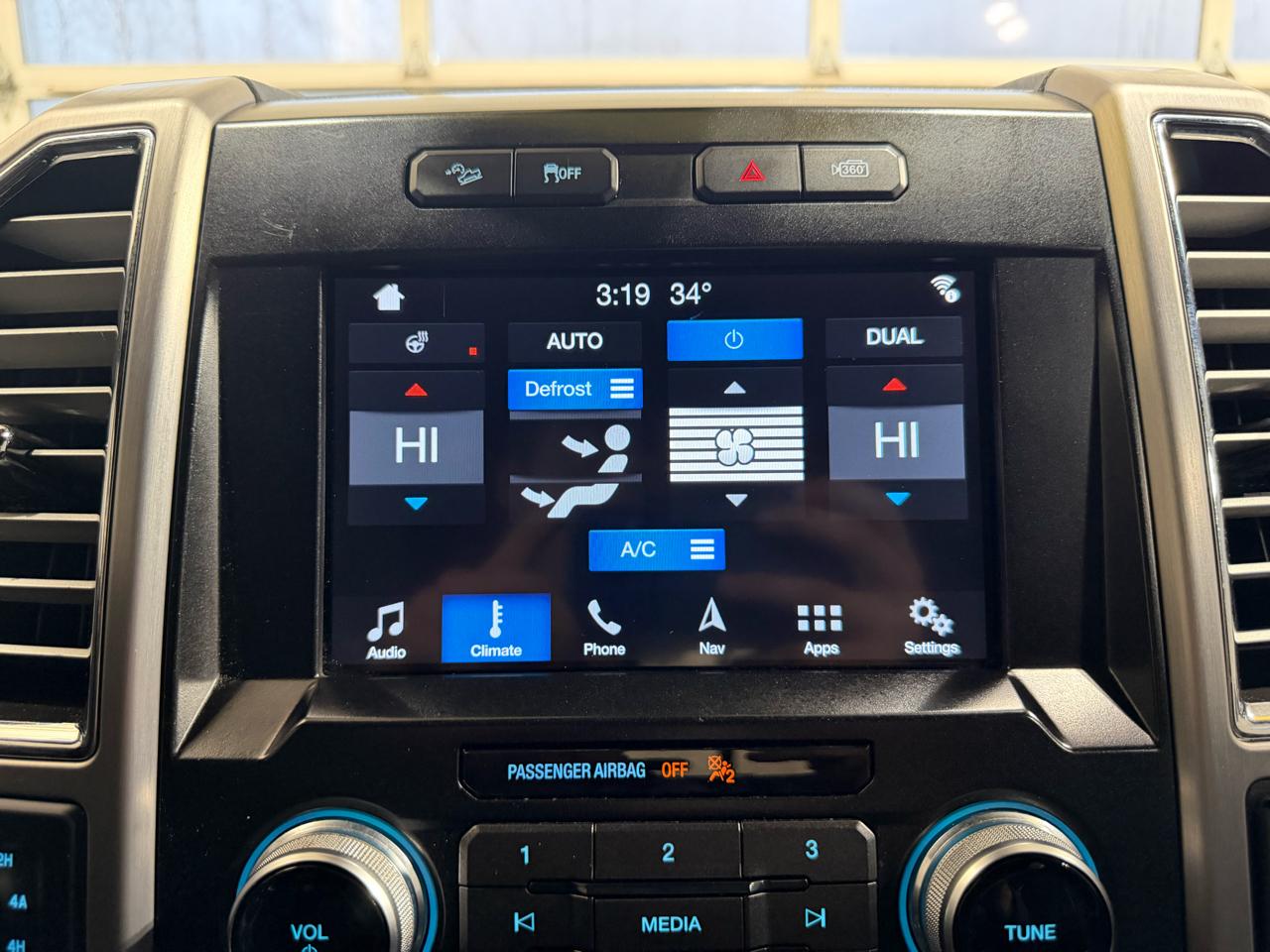 Ford F-150 4WD SuperCrew 157" Platinum 2016