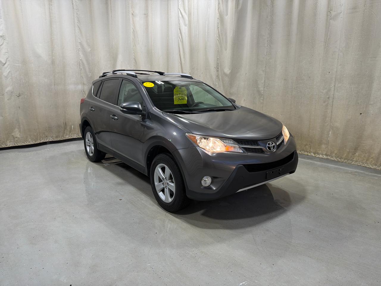 Toyota RAV4 FWD 4dr XLE (Natl) 2014