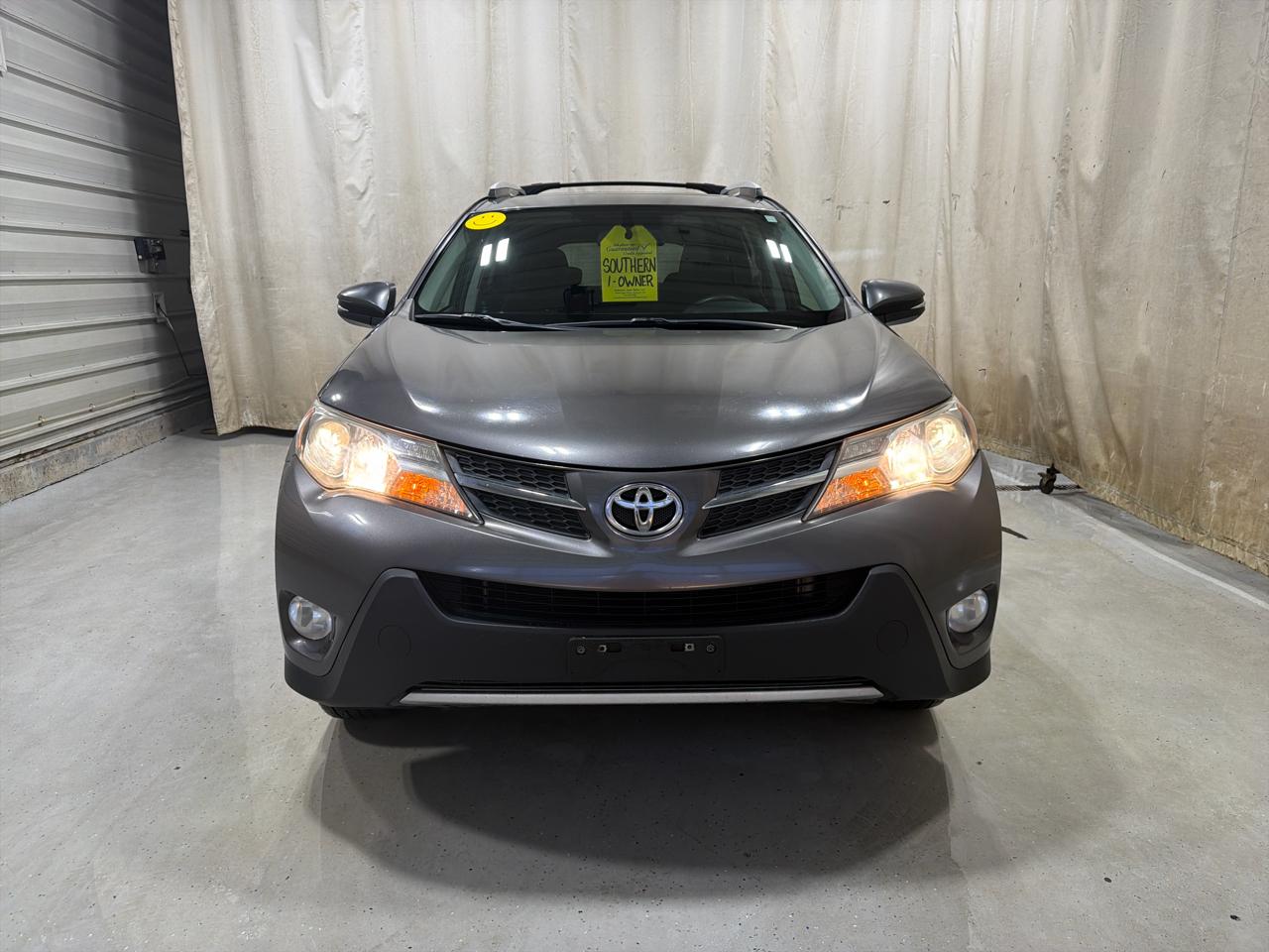 Toyota RAV4 FWD 4dr XLE (Natl) 2014