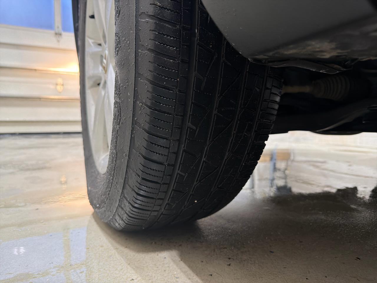 Toyota RAV4 FWD 4dr XLE (Natl) 2014