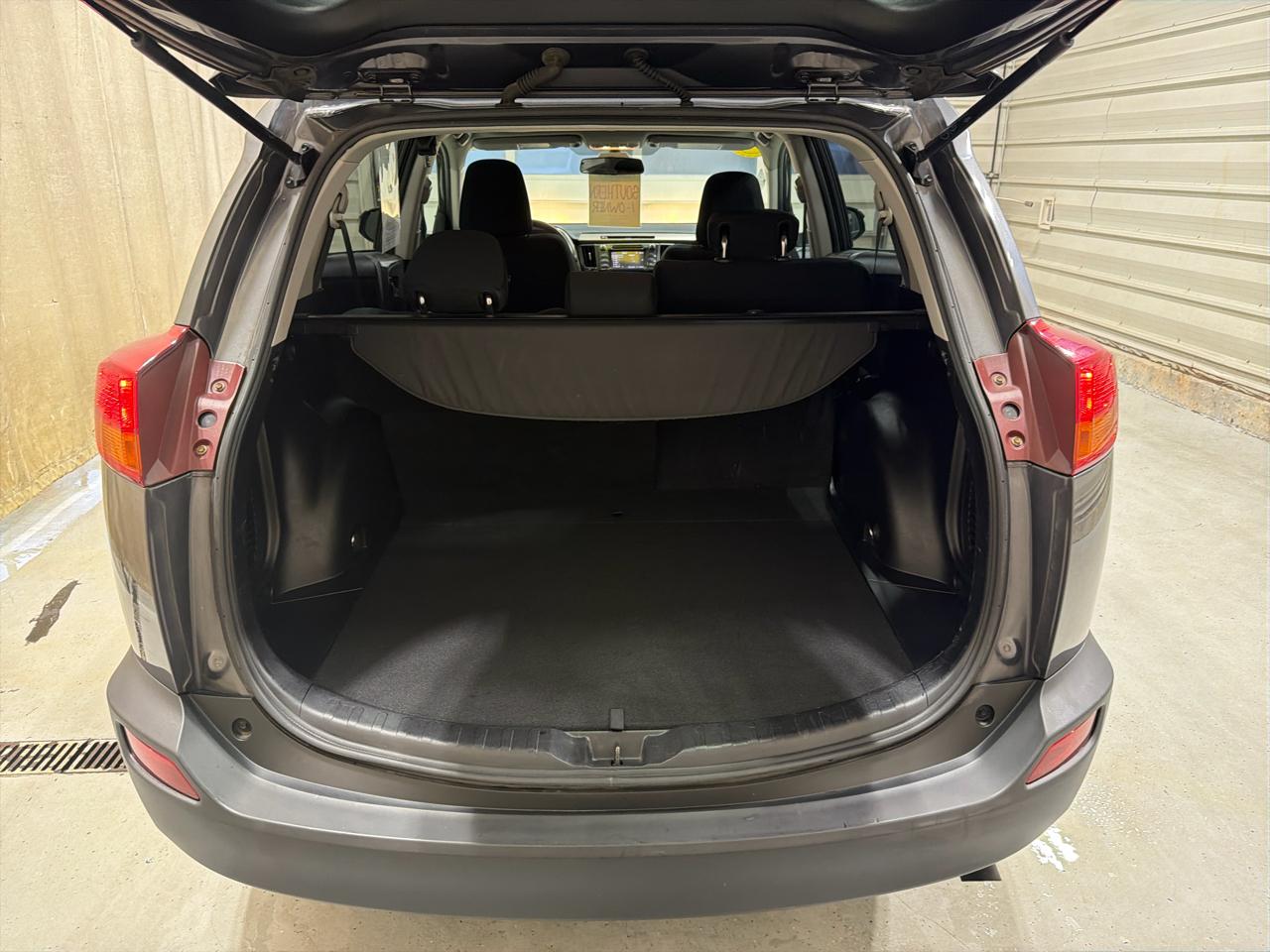 Toyota RAV4 FWD 4dr XLE (Natl) 2014