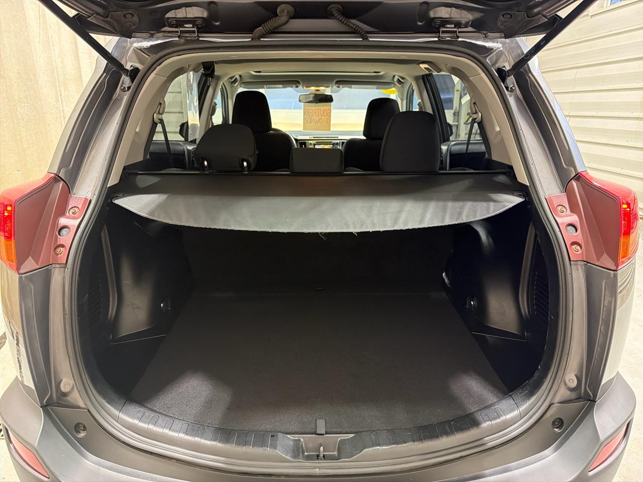 Toyota RAV4 FWD 4dr XLE (Natl) 2014