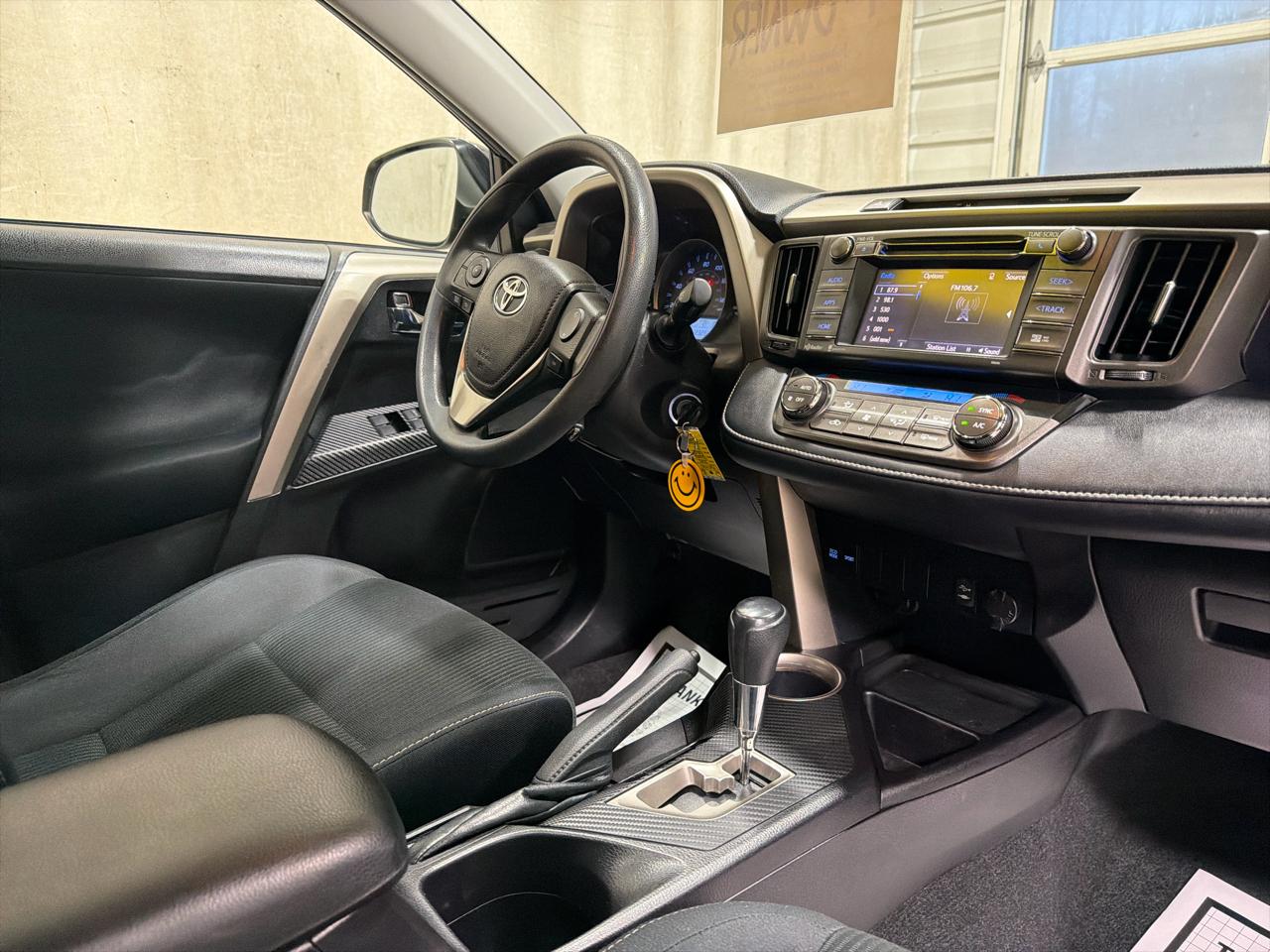 Toyota RAV4 FWD 4dr XLE (Natl) 2014