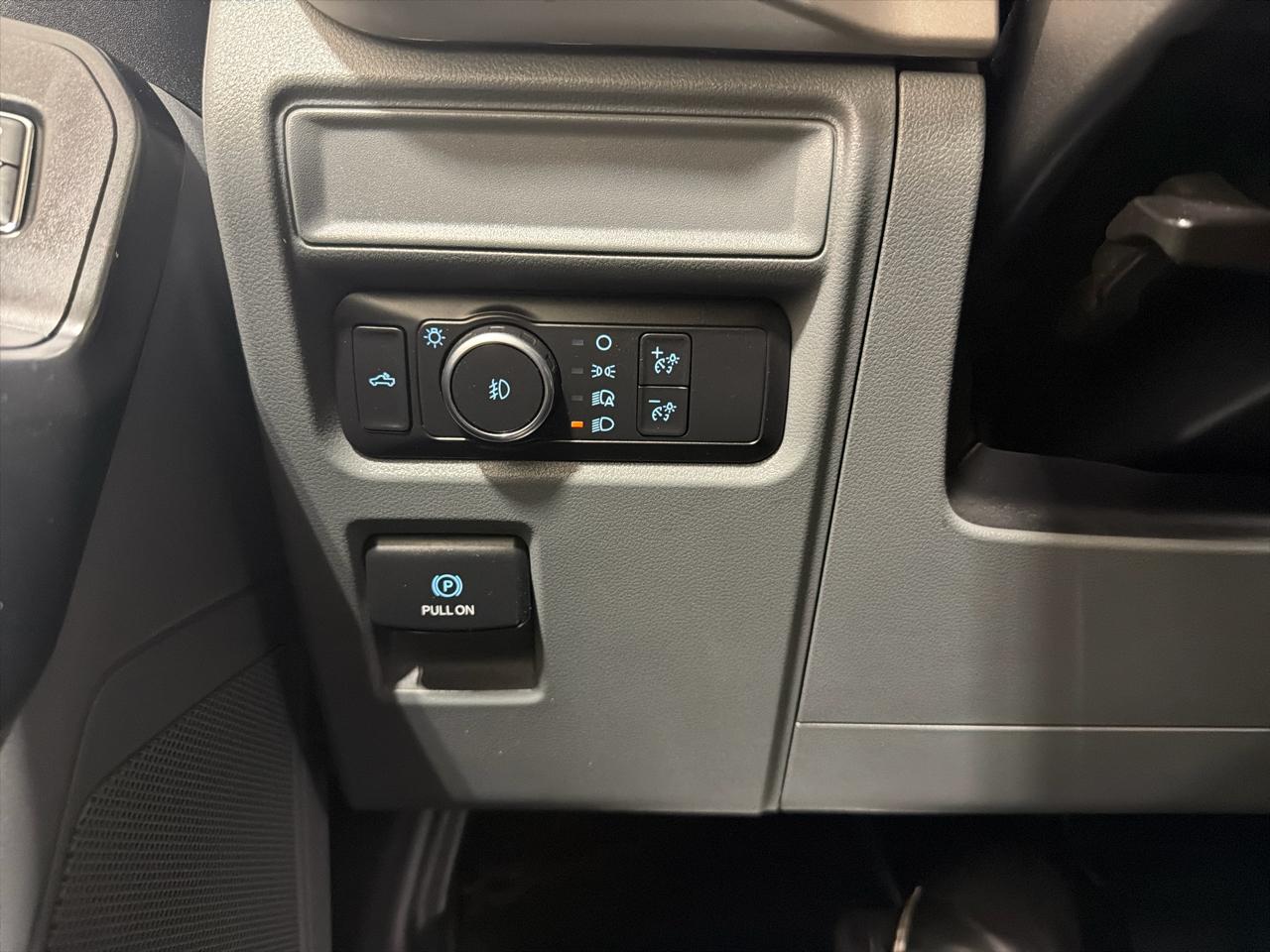 Ford F-150 XL 4WD SuperCab 6.5' Box 2021