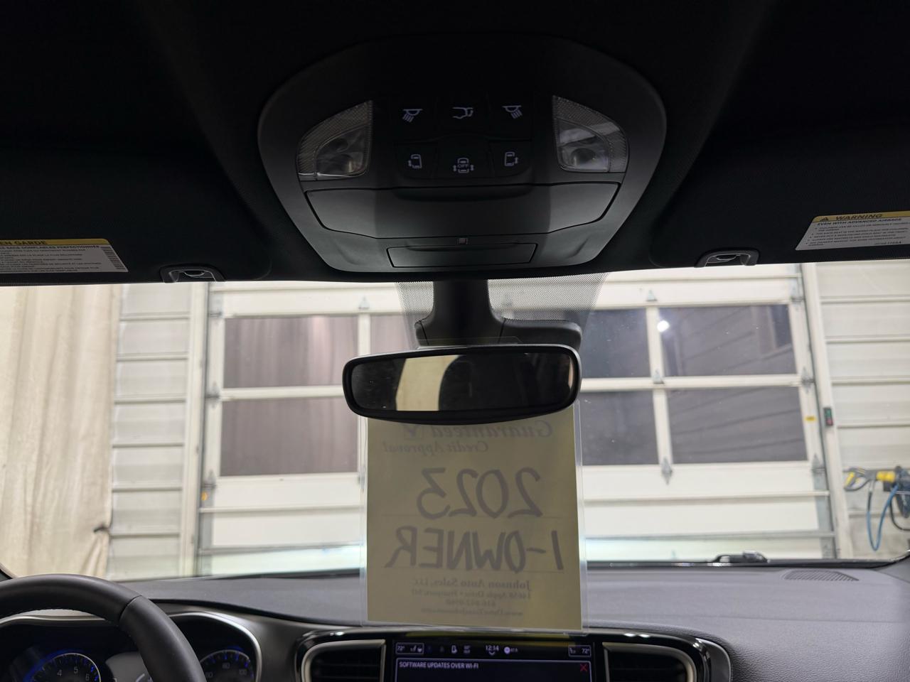 Chrysler Pacifica Touring FWD 2023