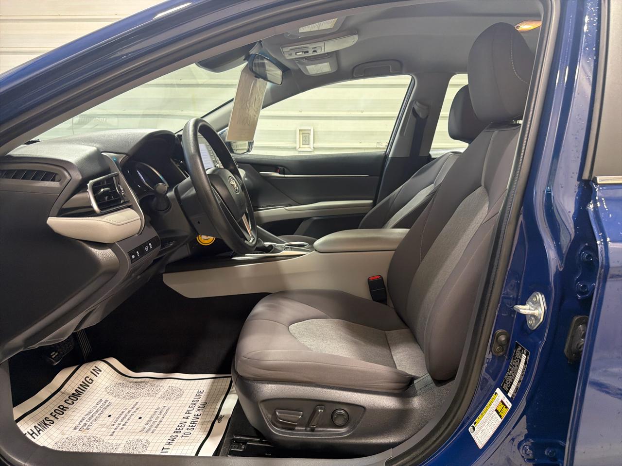 Toyota Camry LE Auto (Natl) 2023