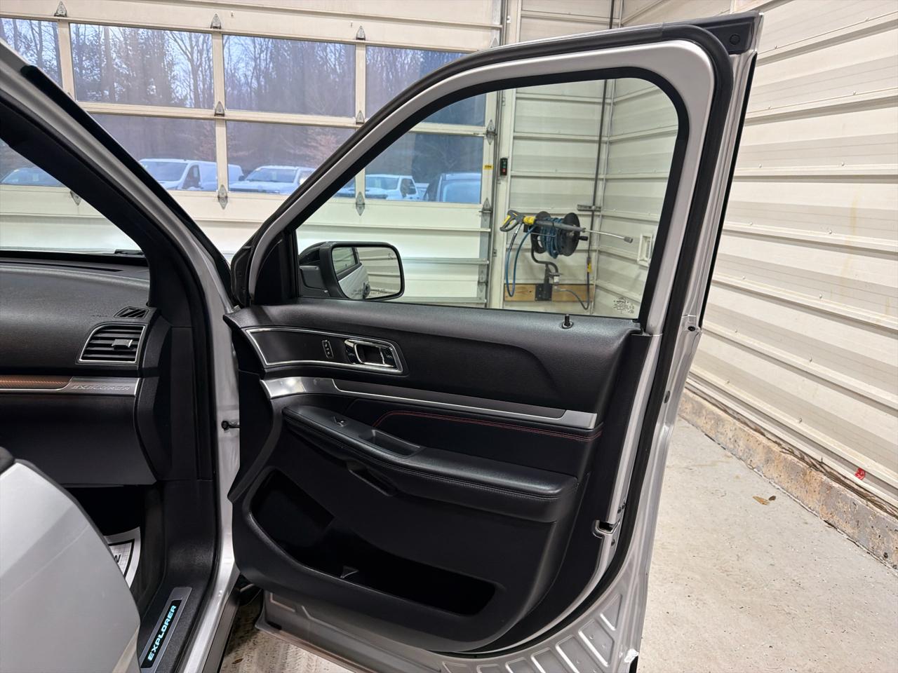 Ford Explorer 4WD 4dr Sport 2016