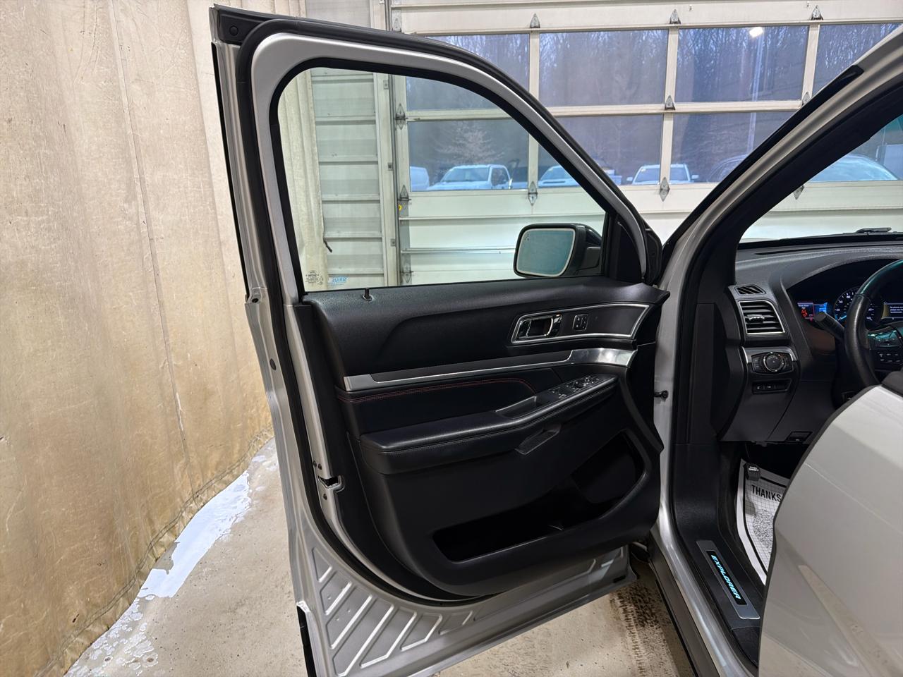 Ford Explorer 4WD 4dr Sport 2016