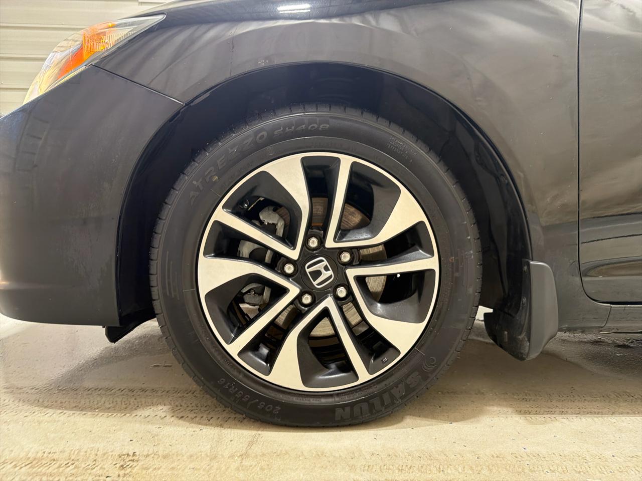 Honda Civic Sedan 4dr CVT EX 2015