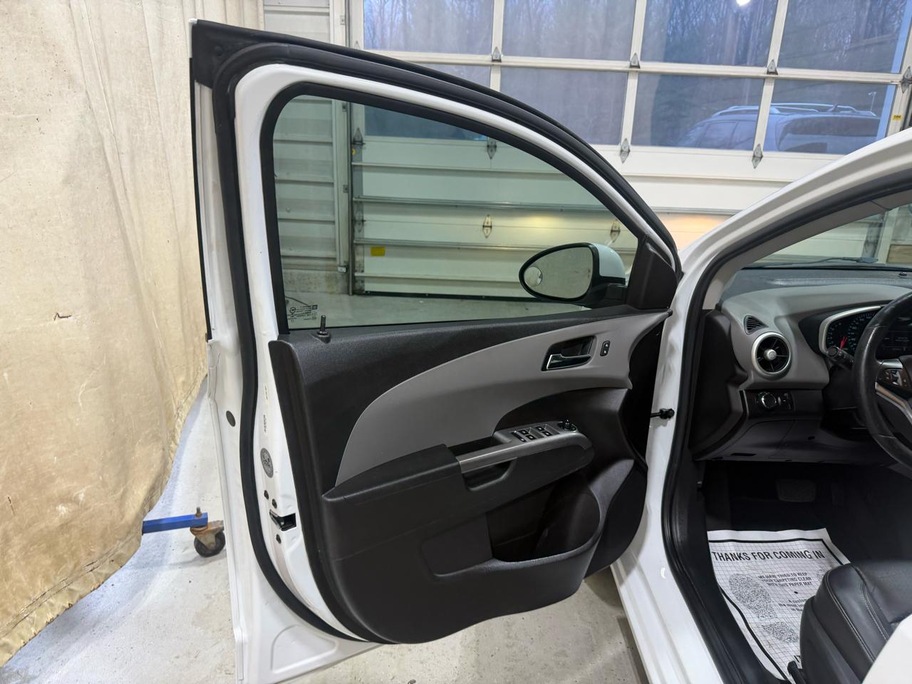 Chevrolet Sonic 4dr Sdn Auto Premier 2018