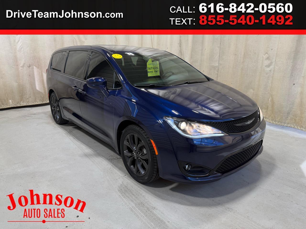 2018 Chrysler Pacifica Touring Plus FWD