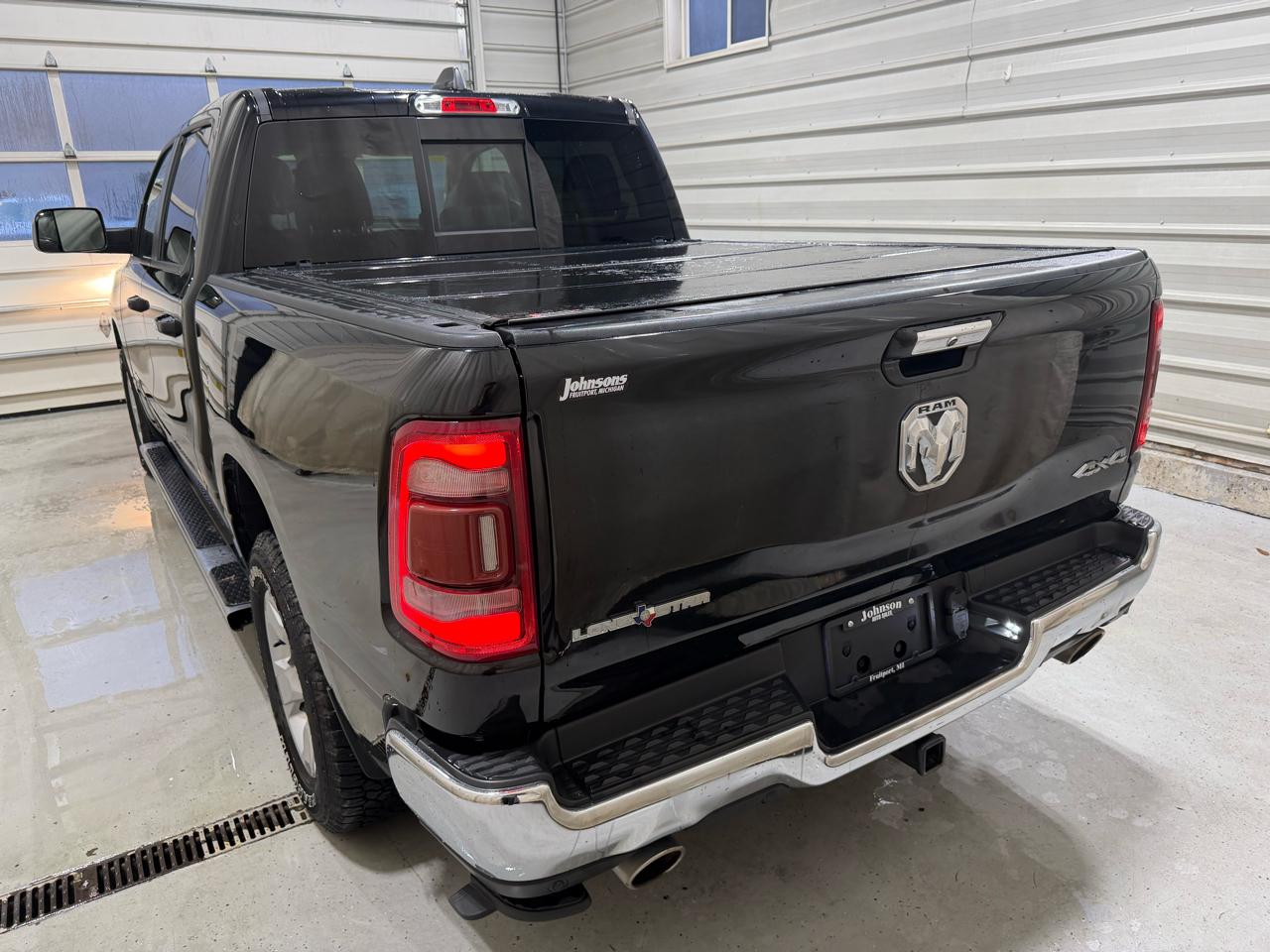 RAM 1500 Lone Star 4x4 Crew Cab 5'7" Box 2020