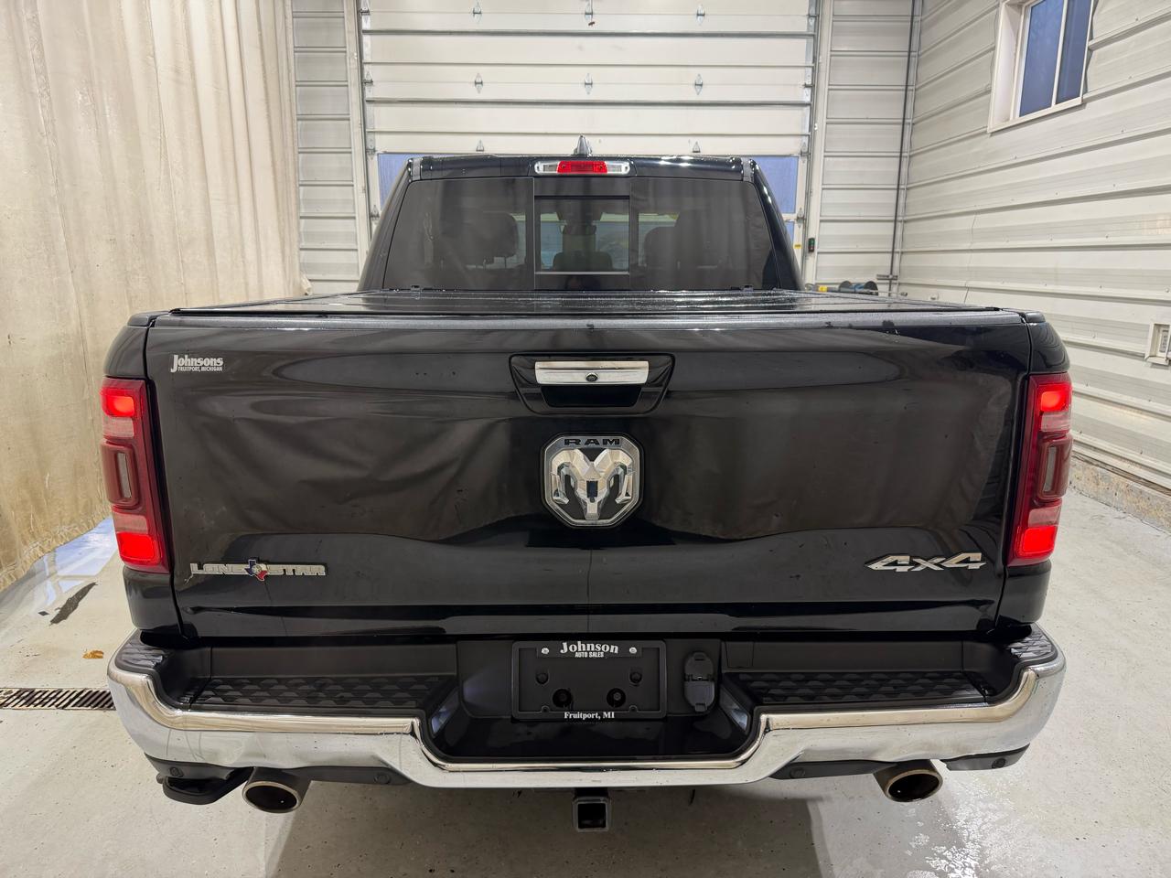 RAM 1500 Lone Star 4x4 Crew Cab 5'7" Box 2020