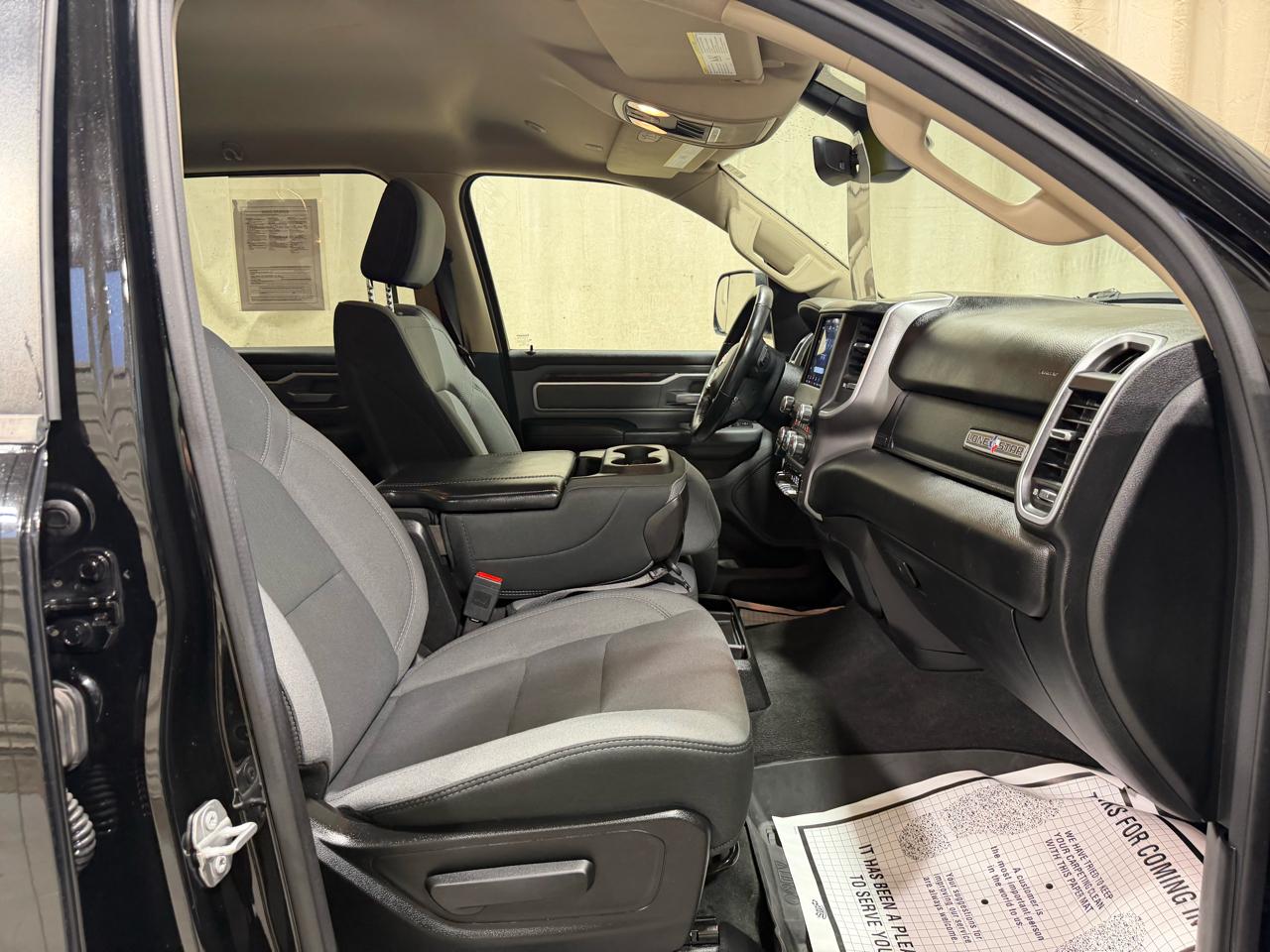 RAM 1500 Lone Star 4x4 Crew Cab 5'7" Box 2020