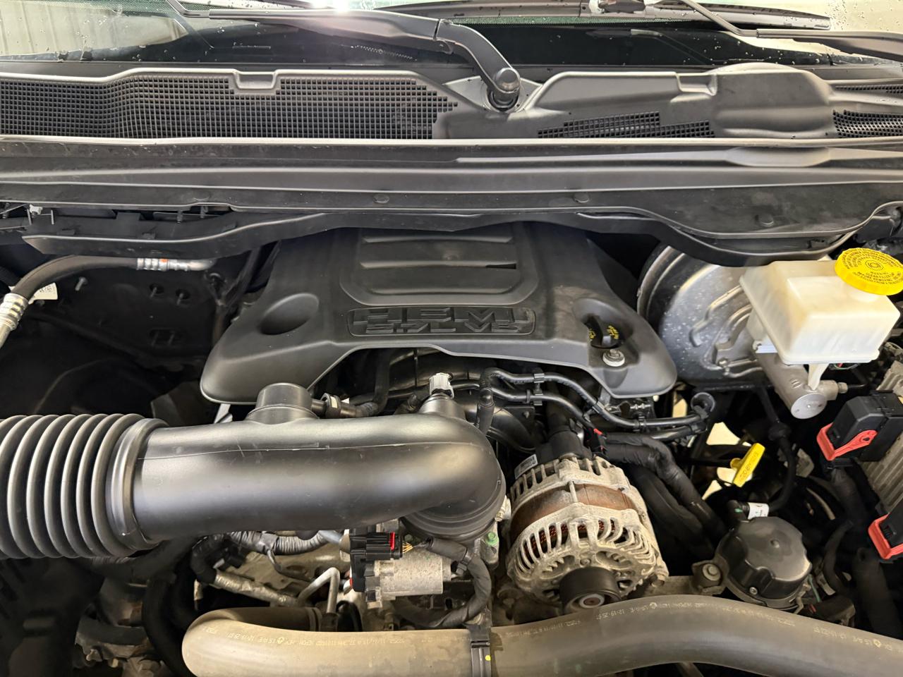 RAM 1500 Lone Star 4x4 Crew Cab 5'7" Box 2020