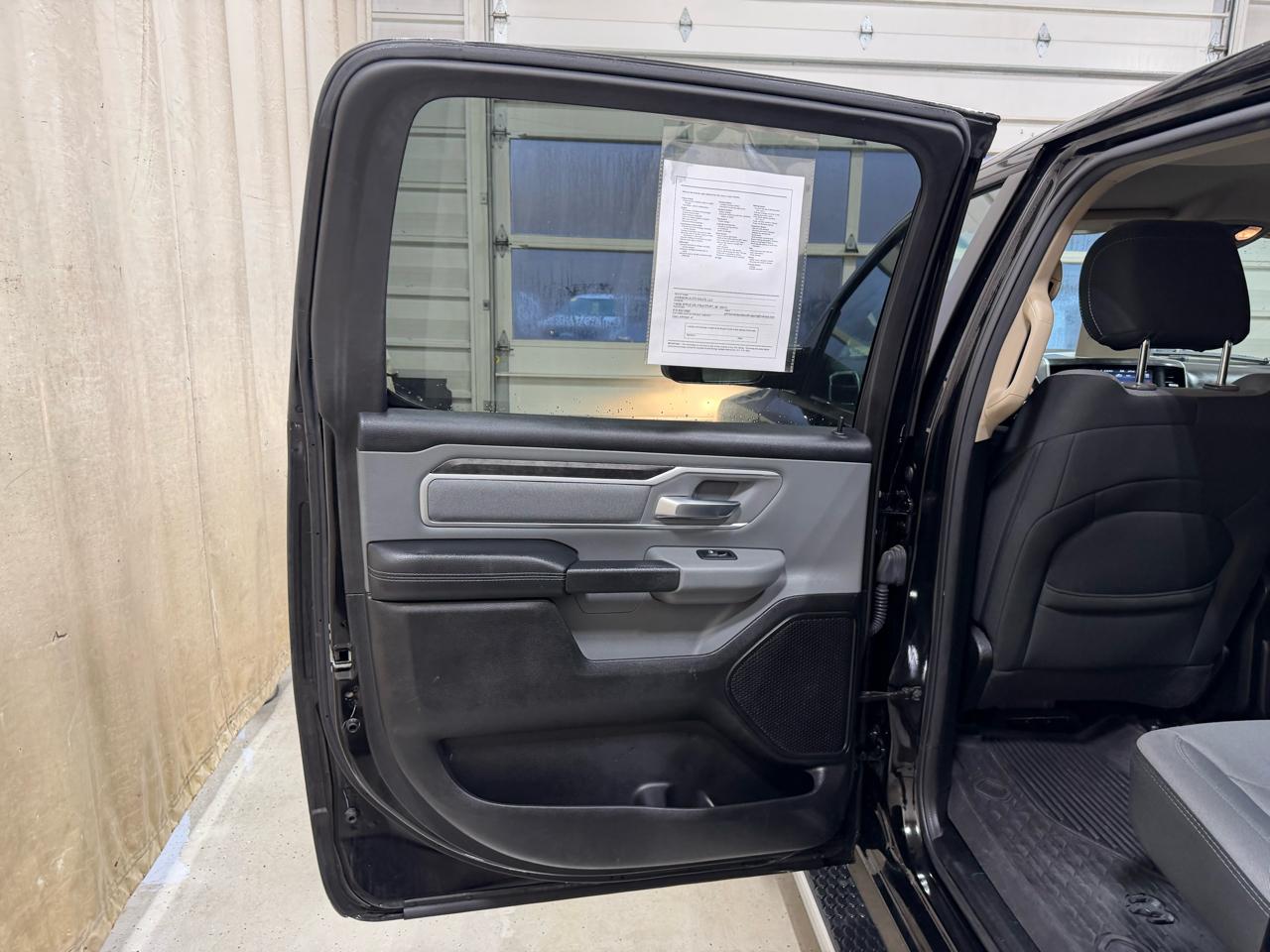 RAM 1500 Lone Star 4x4 Crew Cab 5'7" Box 2020