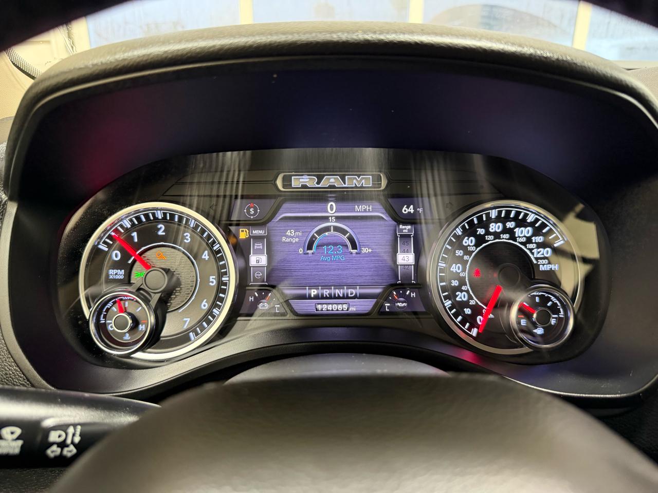 RAM 1500 Lone Star 4x4 Crew Cab 5'7" Box 2020