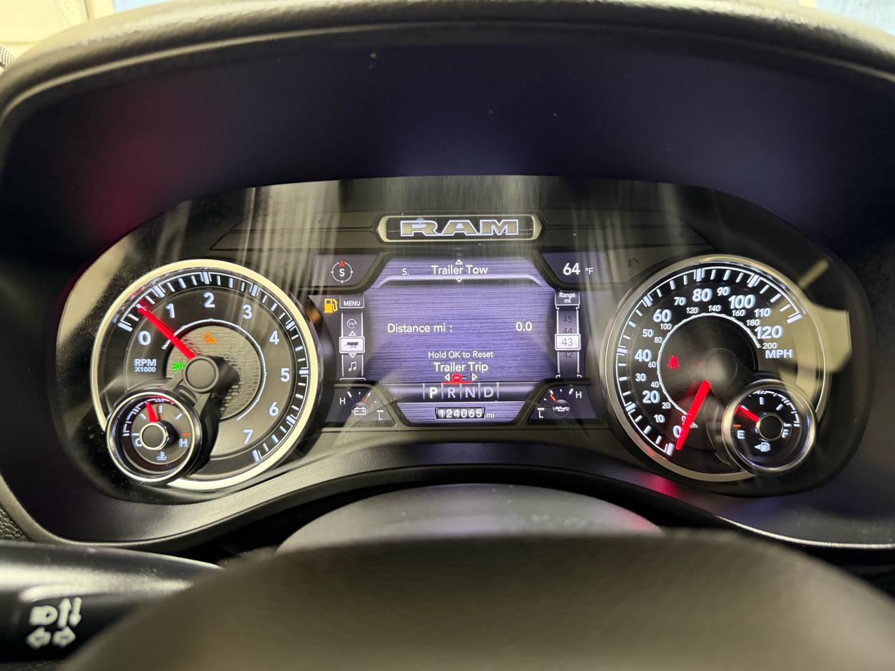 RAM 1500 Lone Star 4x4 Crew Cab 5'7" Box 2020