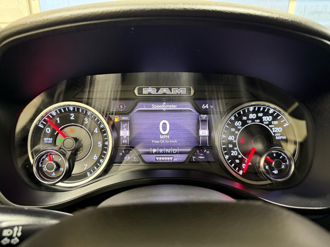 RAM 1500 Lone Star 4x4 Crew Cab 5'7" Box 2020