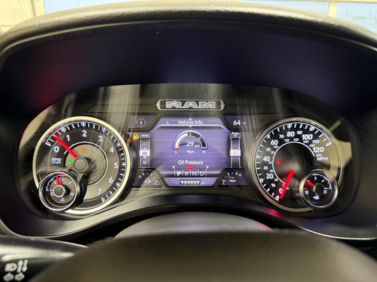 RAM 1500 Lone Star 4x4 Crew Cab 5'7" Box 2020