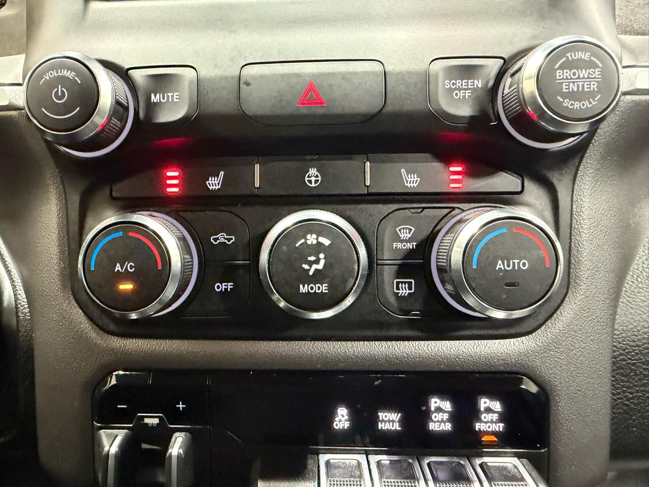 RAM 1500 Lone Star 4x4 Crew Cab 5'7" Box 2020