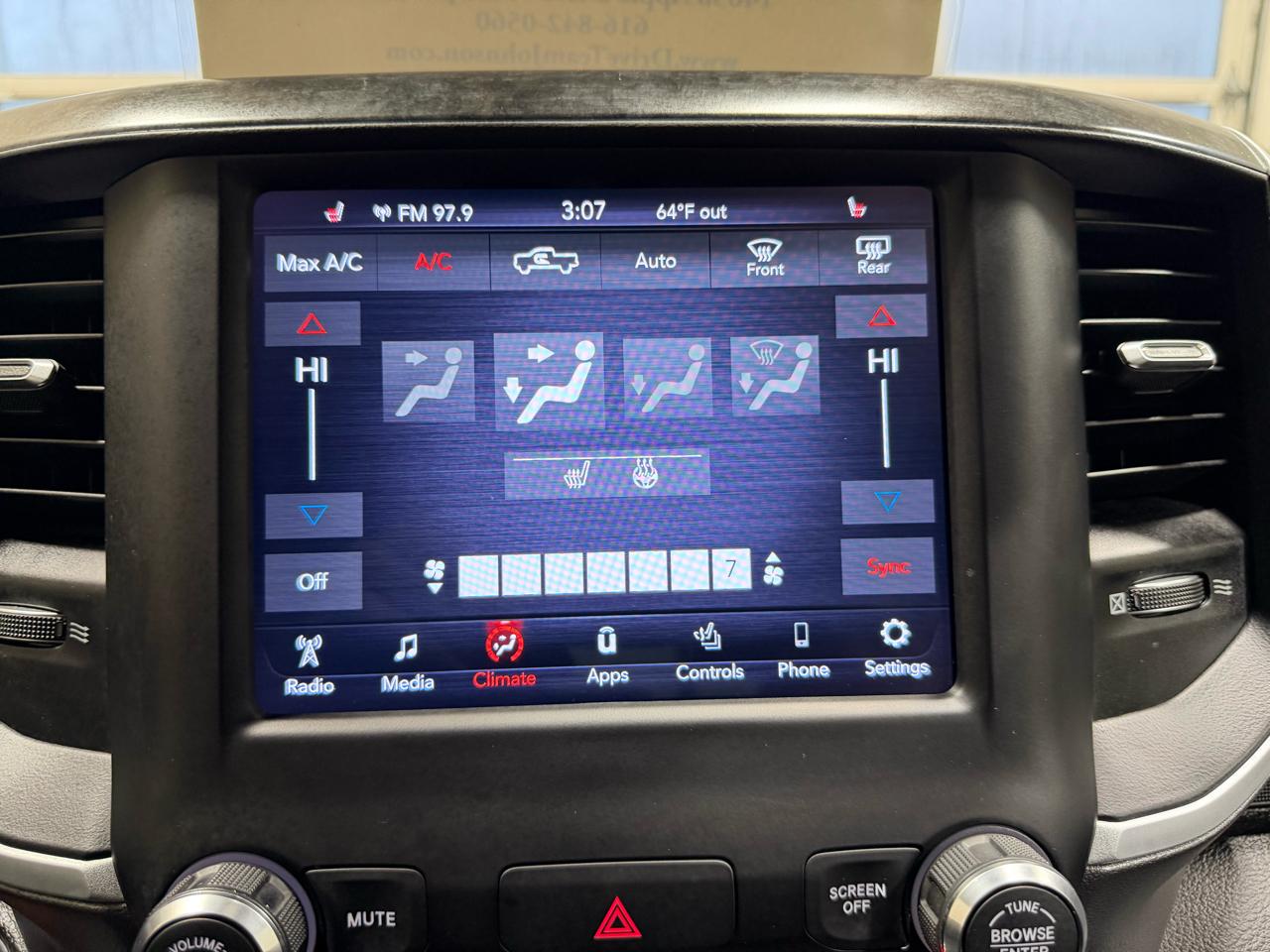 RAM 1500 Lone Star 4x4 Crew Cab 5'7" Box 2020