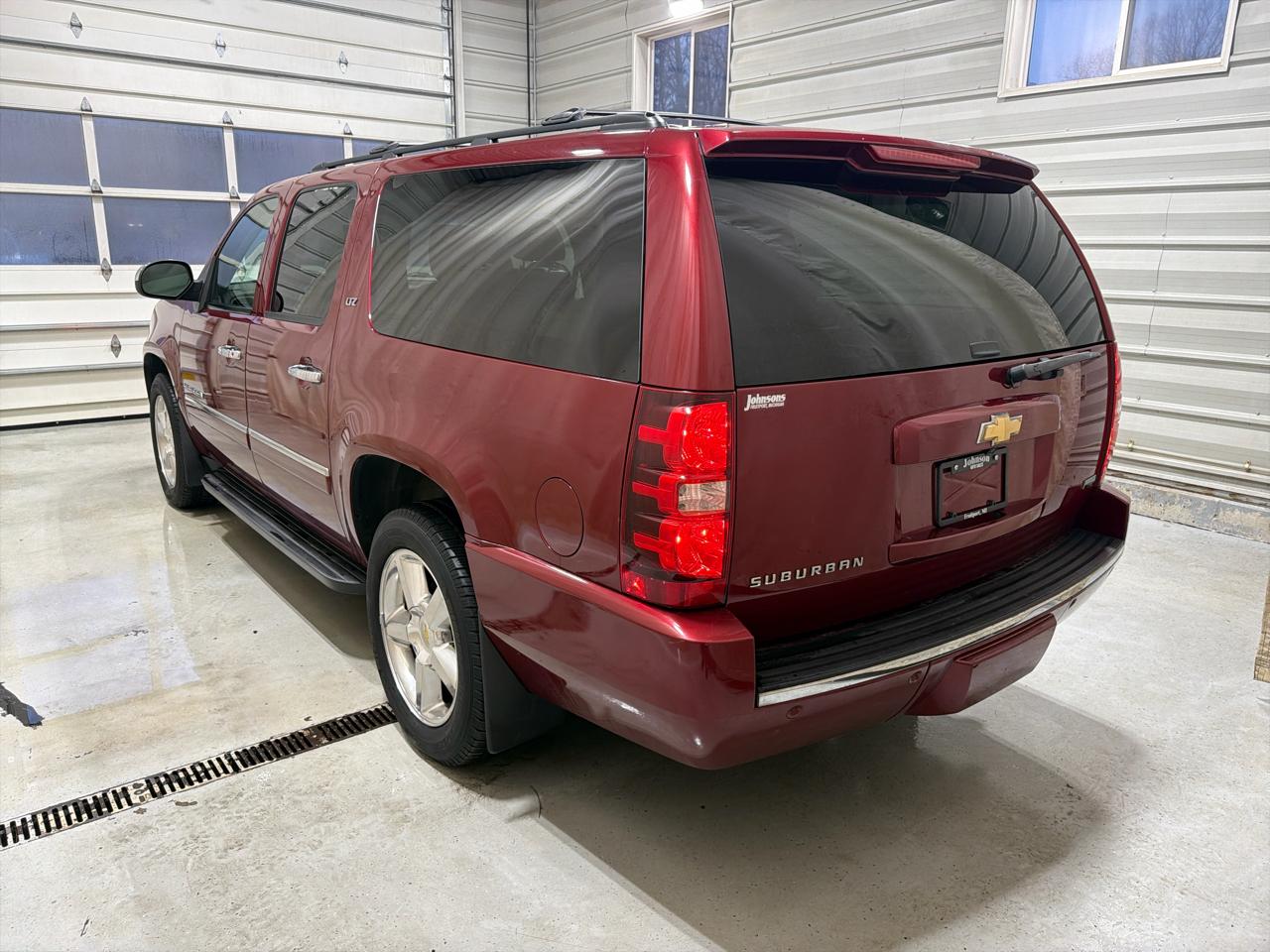 Chevrolet Suburban 4WD 4dr 1500 LTZ 2011