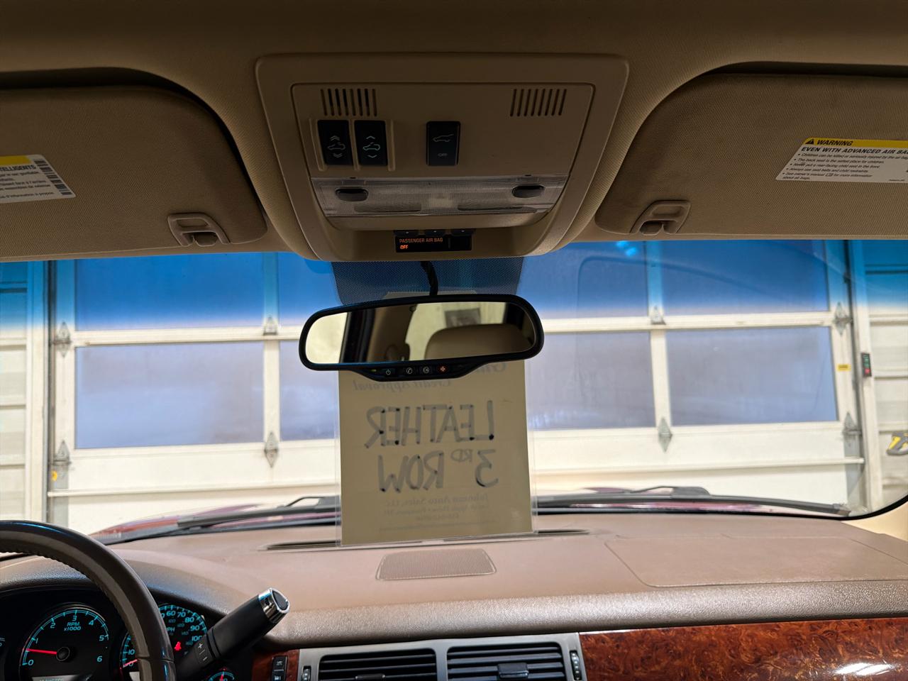 Chevrolet Suburban 4WD 4dr 1500 LTZ 2011