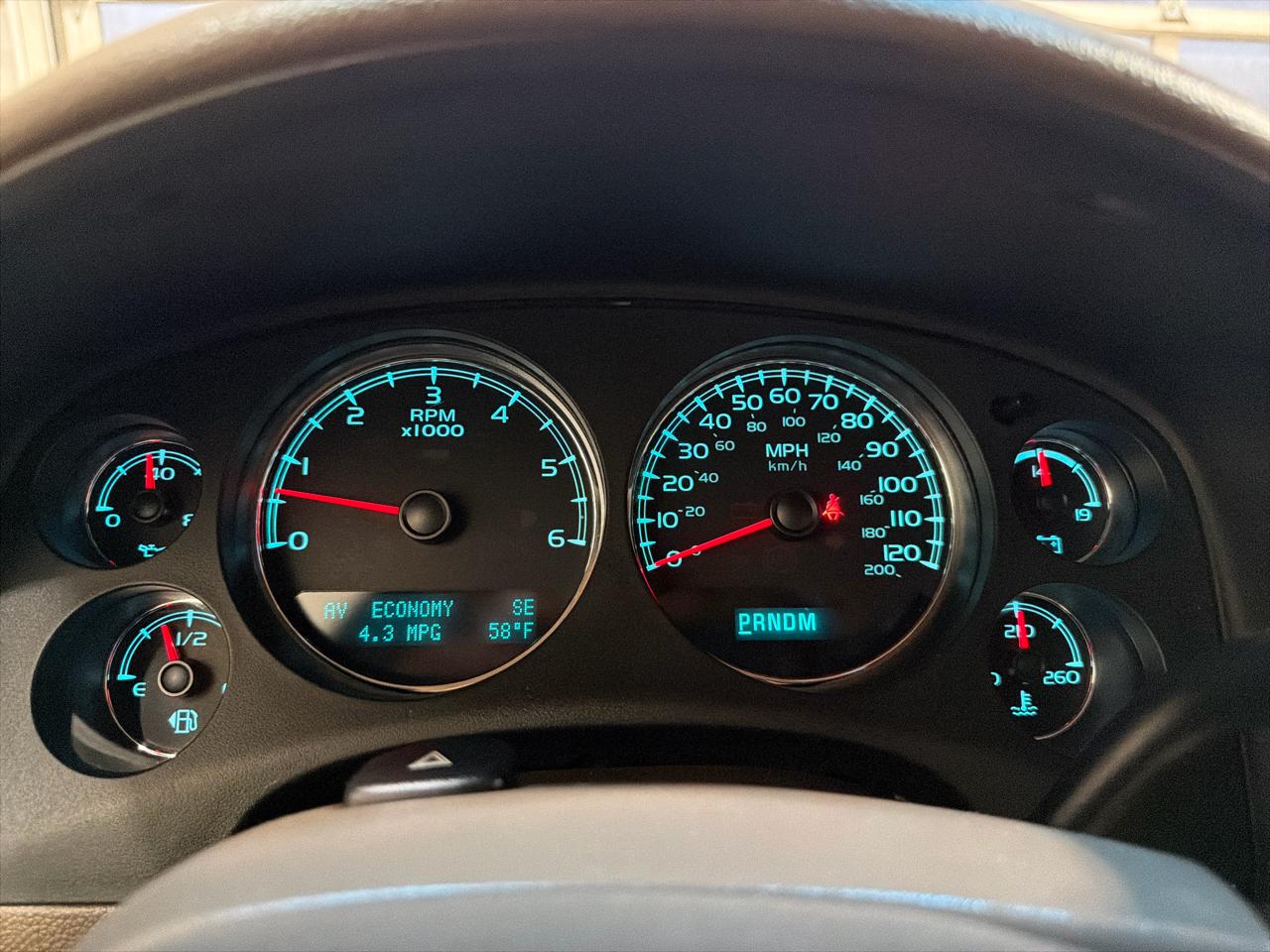 Chevrolet Suburban 4WD 4dr 1500 LTZ 2011