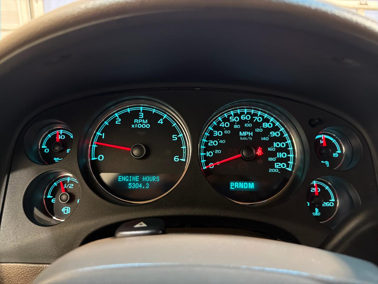 Chevrolet Suburban 4WD 4dr 1500 LTZ 2011