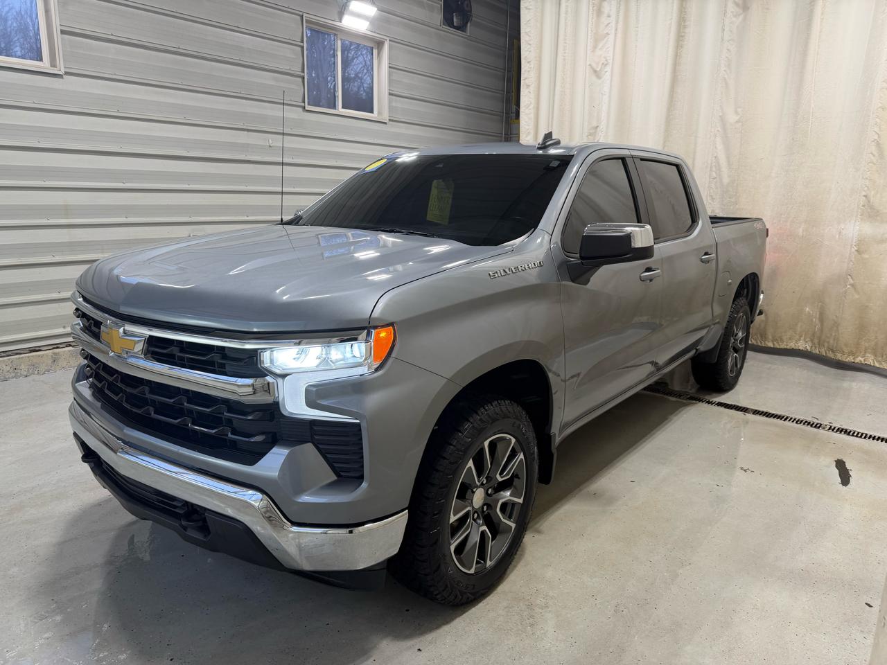 Chevrolet Silverado 1500 4WD Crew Cab 147" LT w/2FL 2023