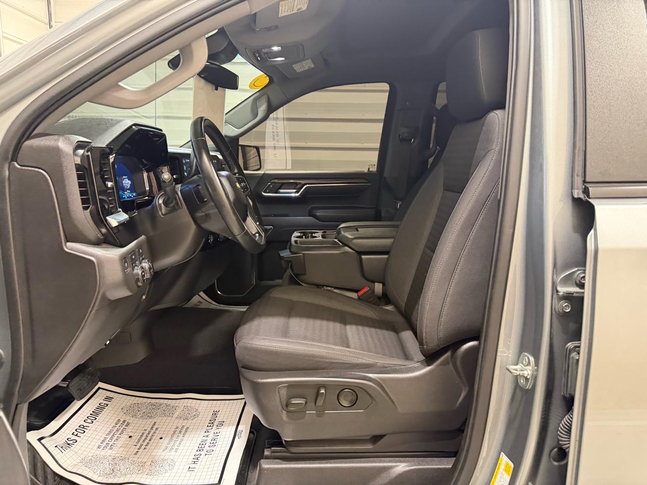 Chevrolet Silverado 1500 4WD Crew Cab 147" LT w/2FL 2023