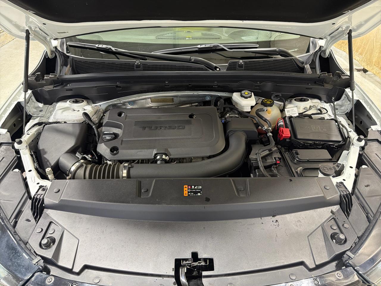 Buick Envision FWD 4dr Essence 2023