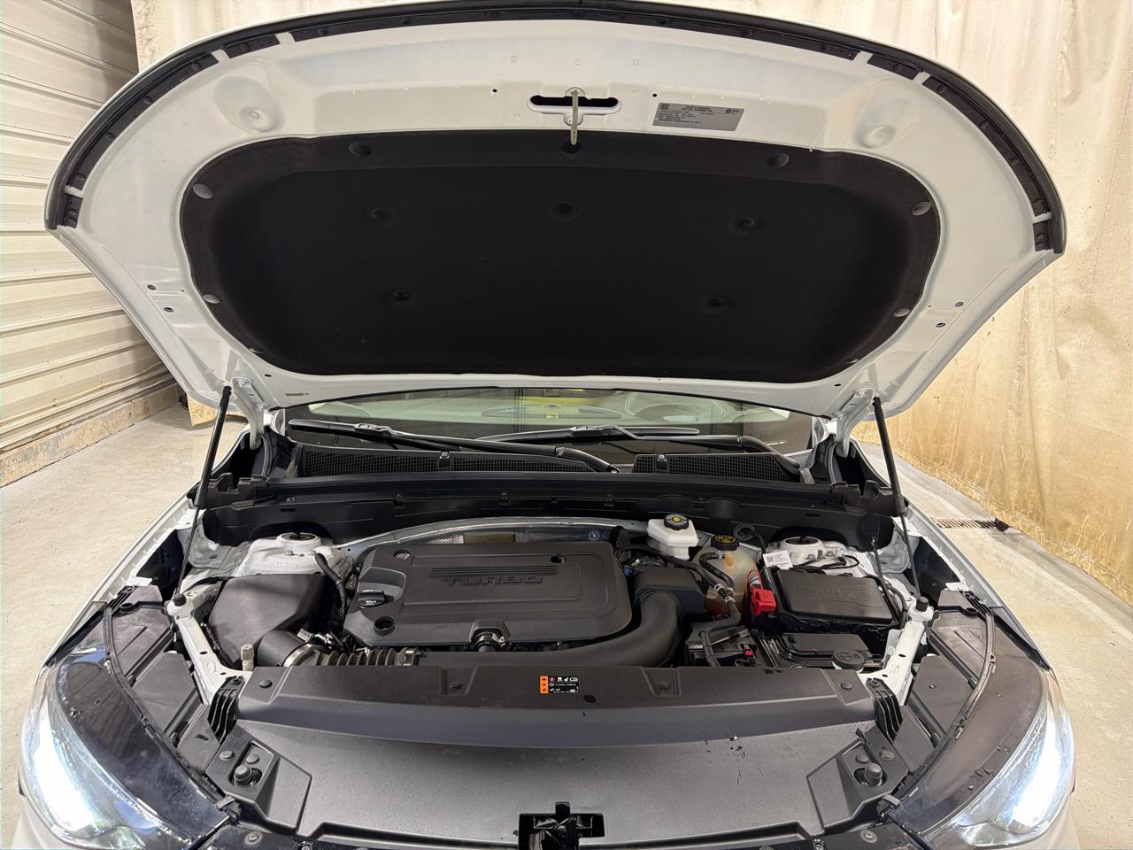 Buick Envision FWD 4dr Essence 2023