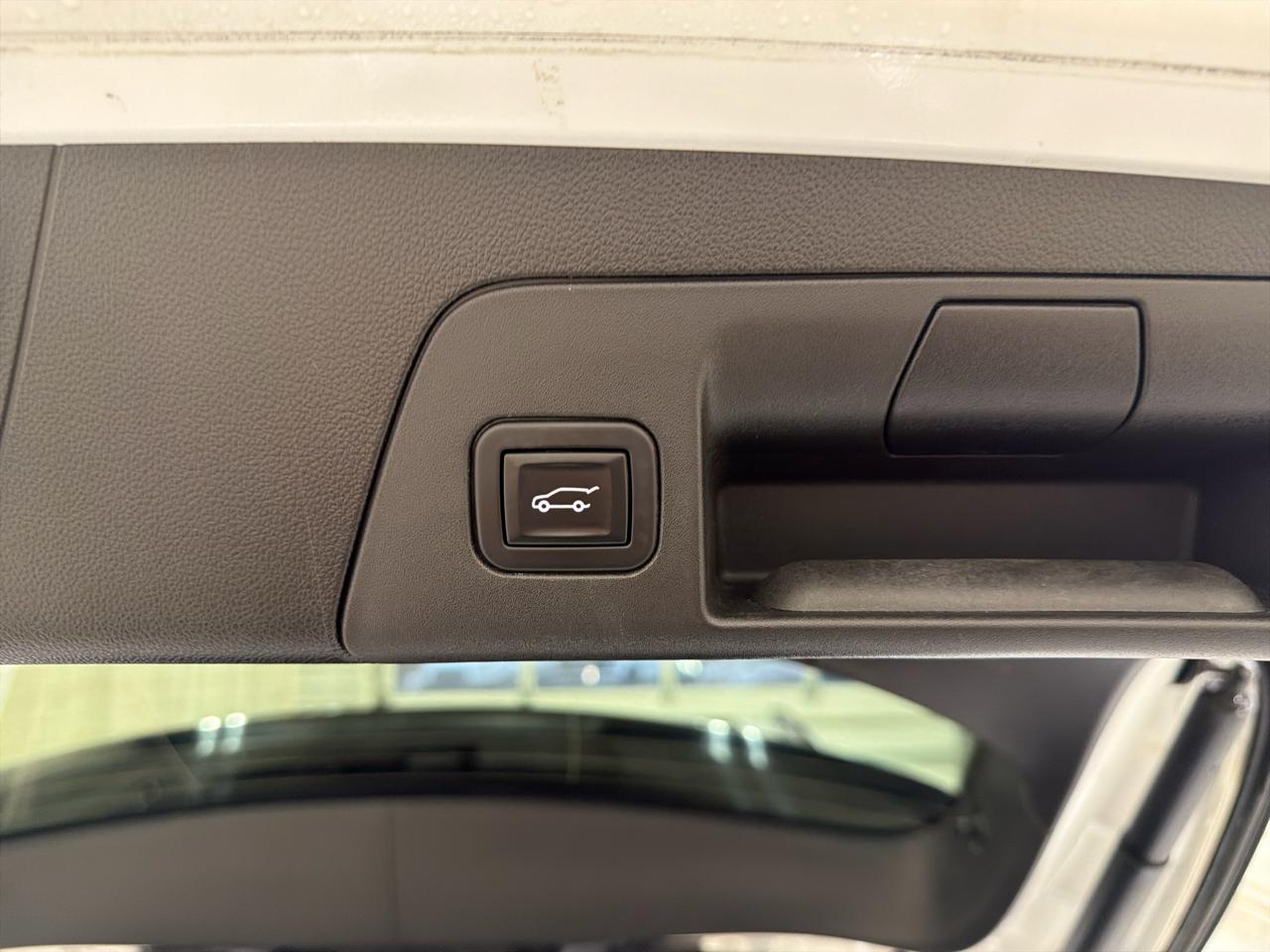 Buick Envision FWD 4dr Essence 2023