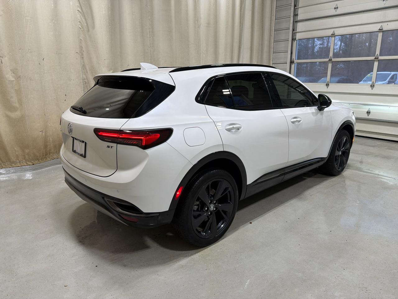 Buick Envision FWD 4dr Essence 2023