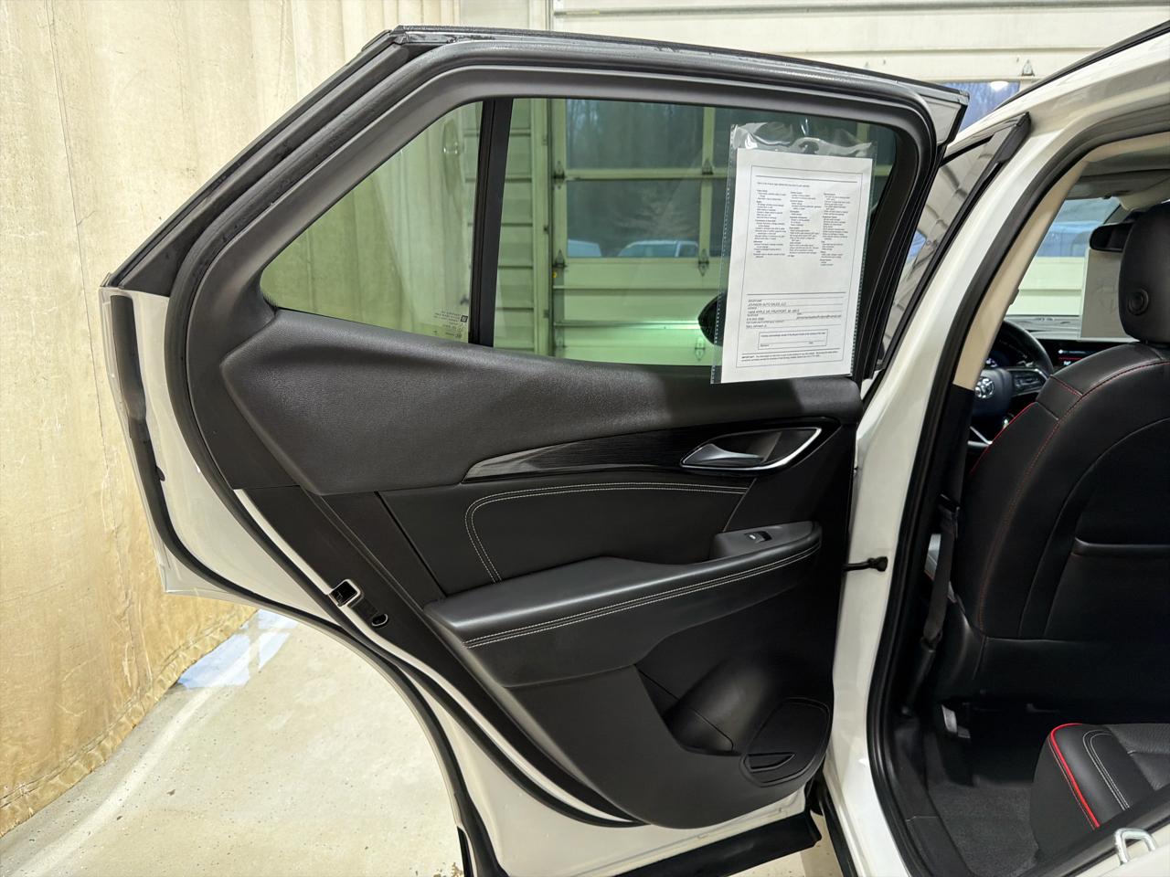 Buick Envision FWD 4dr Essence 2023