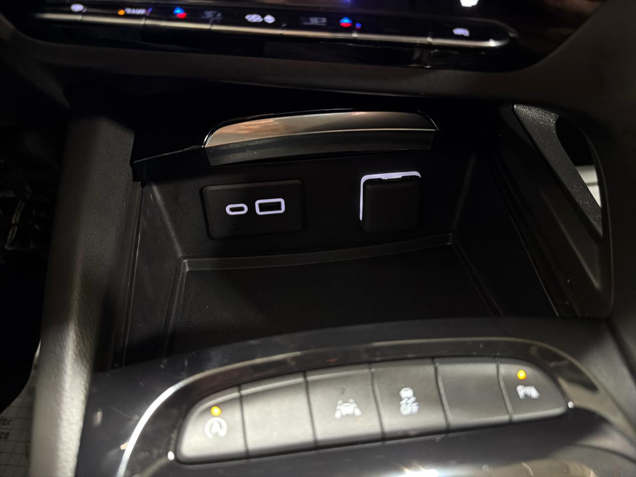 Buick Envision FWD 4dr Essence 2023