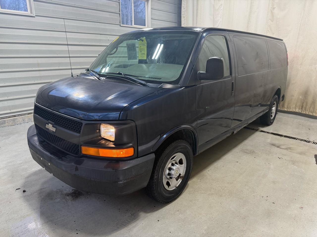 Chevrolet Express Cargo Van RWD 2500 155" 2007