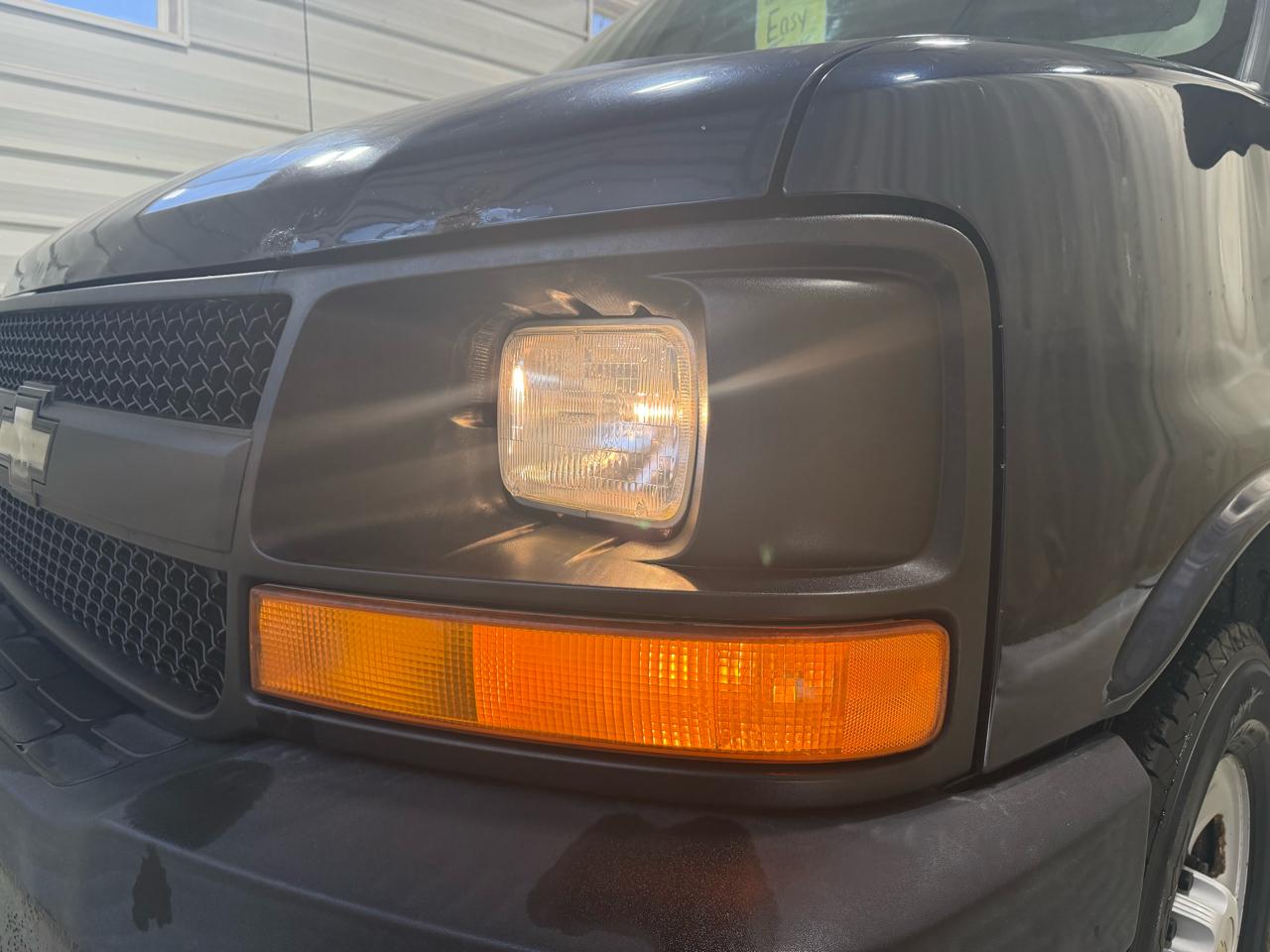 Chevrolet Express Cargo Van RWD 2500 155" 2007