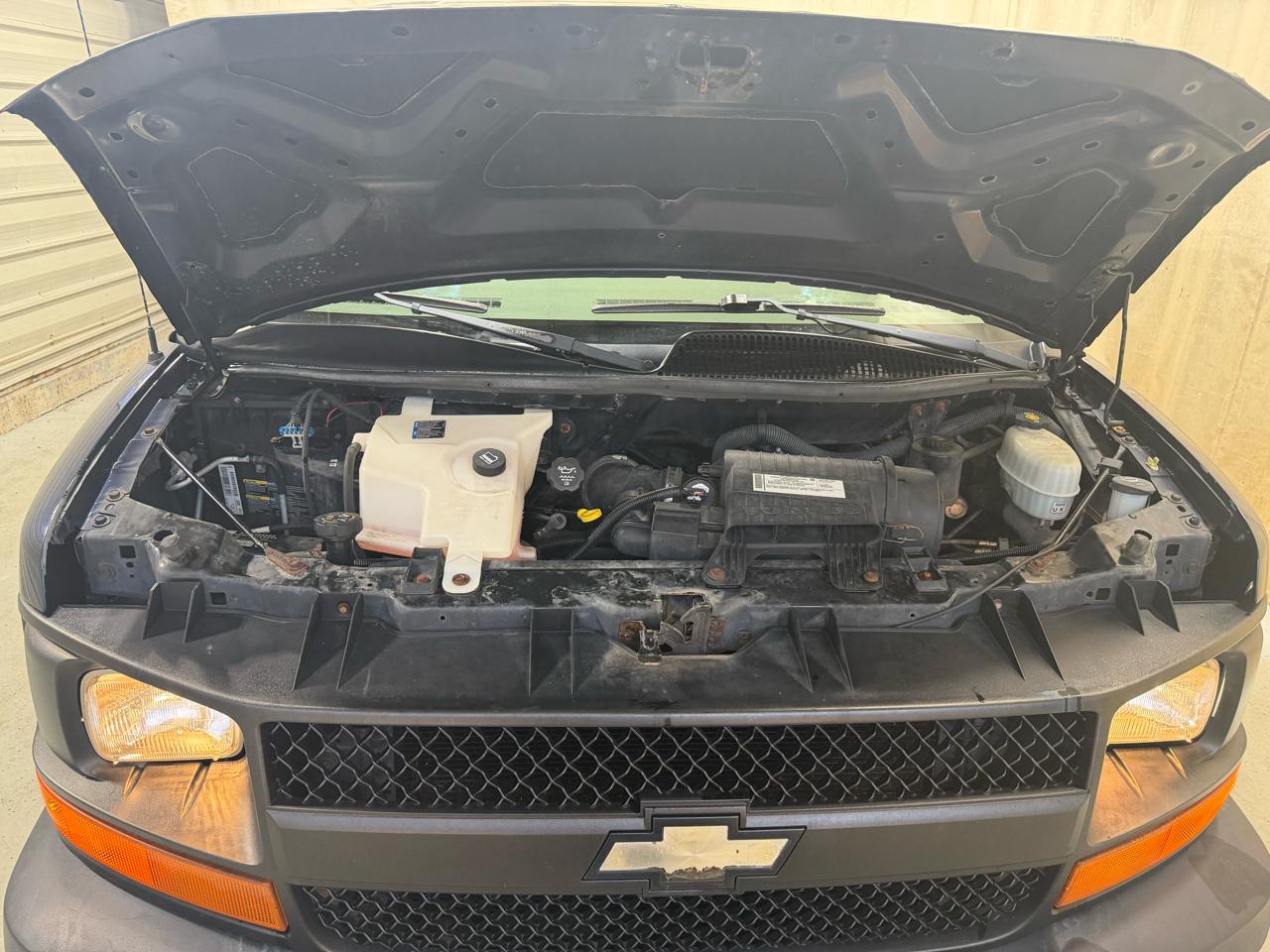 Chevrolet Express Cargo Van RWD 2500 155" 2007