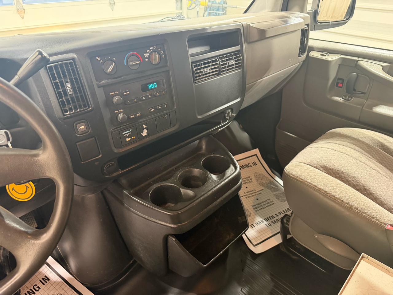 Chevrolet Express Cargo Van RWD 2500 155" 2007