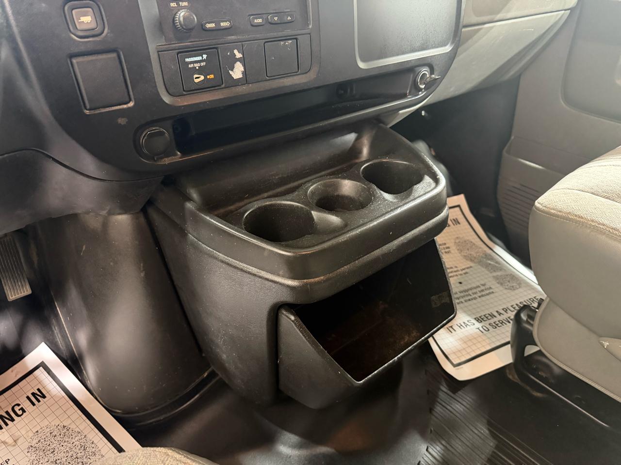 Chevrolet Express Cargo Van RWD 2500 155" 2007