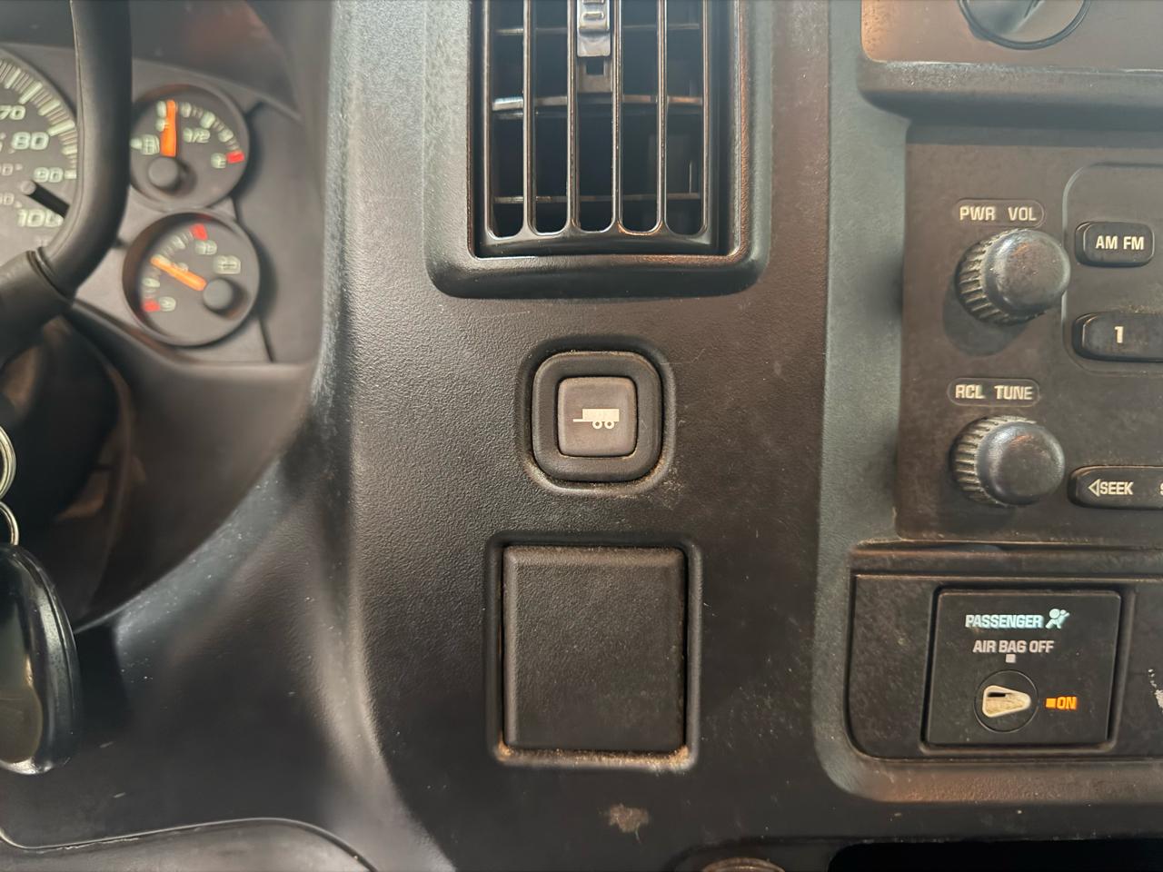 Chevrolet Express Cargo Van RWD 2500 155" 2007