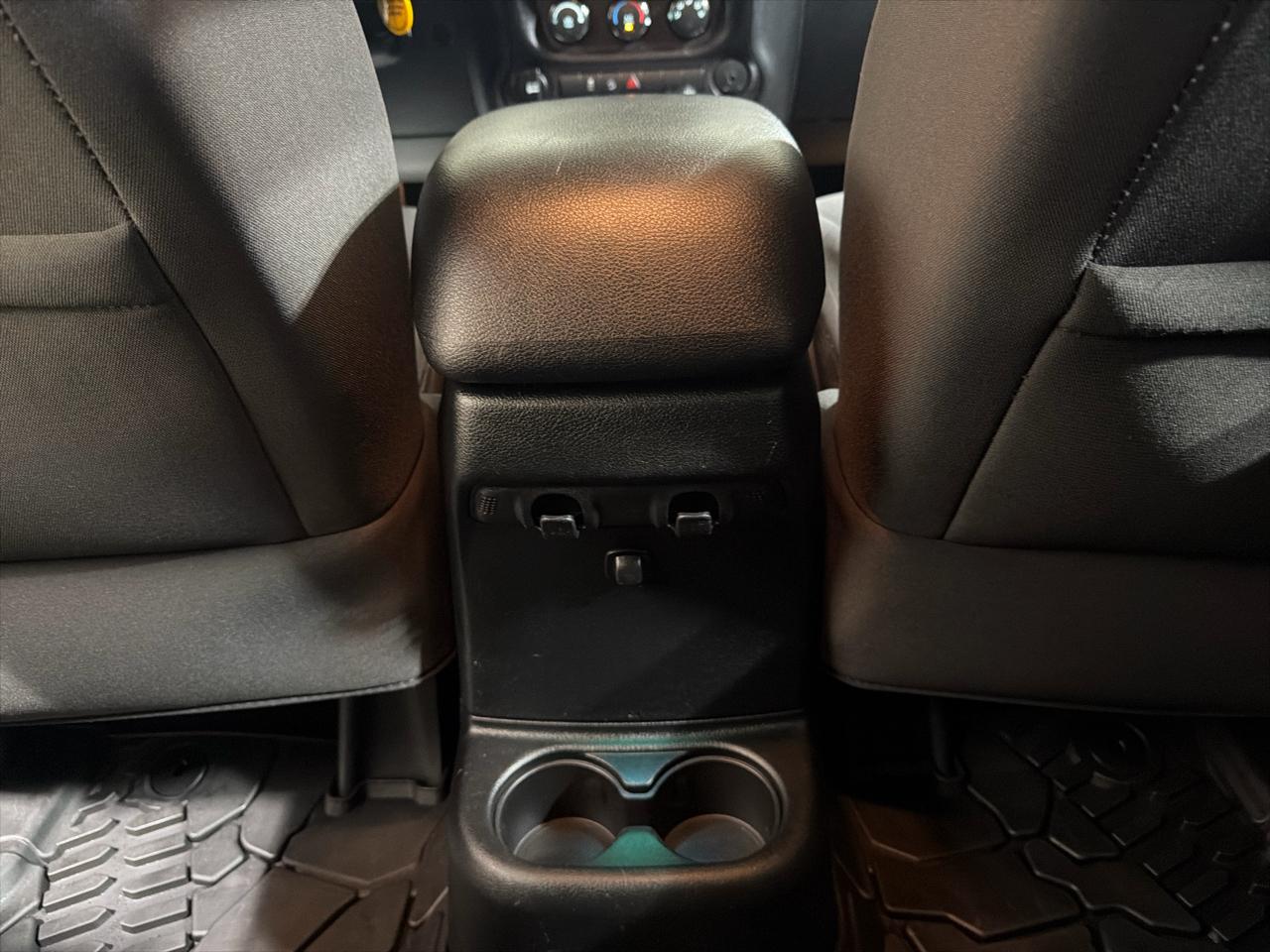 Jeep Wrangler Unlimited Sport 4x4 2017