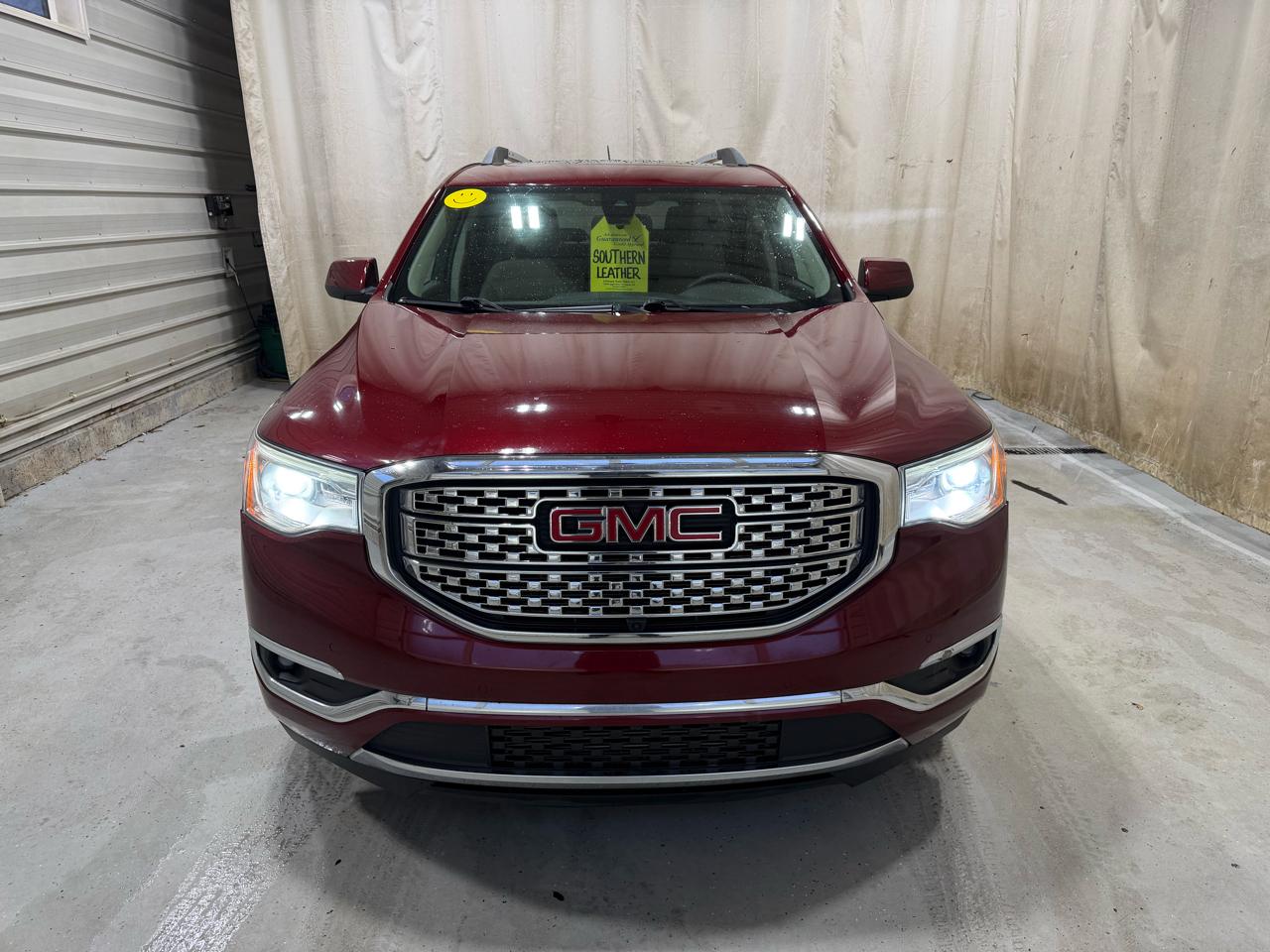 GMC Acadia FWD 4dr Denali 2017