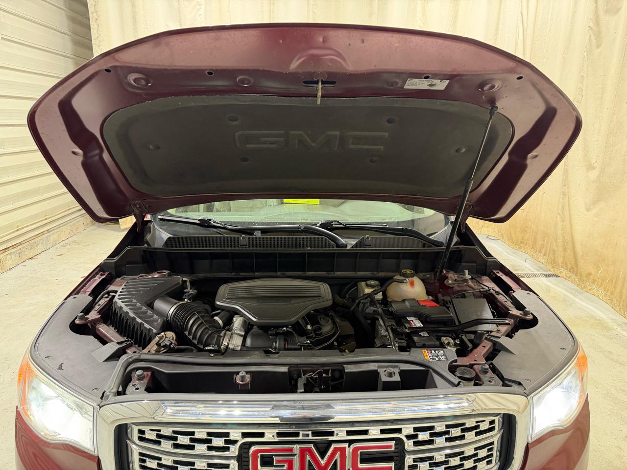 GMC Acadia FWD 4dr Denali 2017