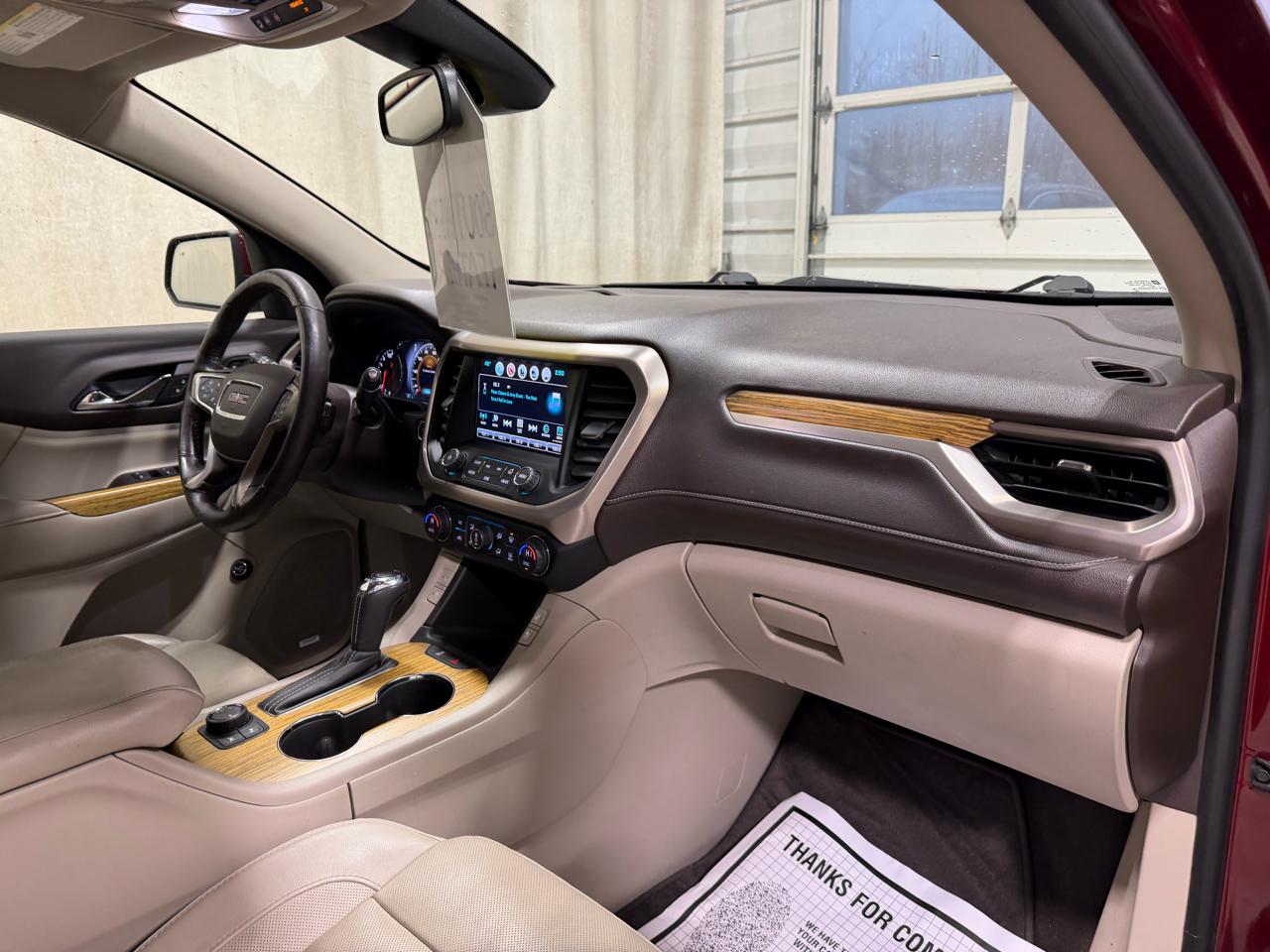 GMC Acadia FWD 4dr Denali 2017