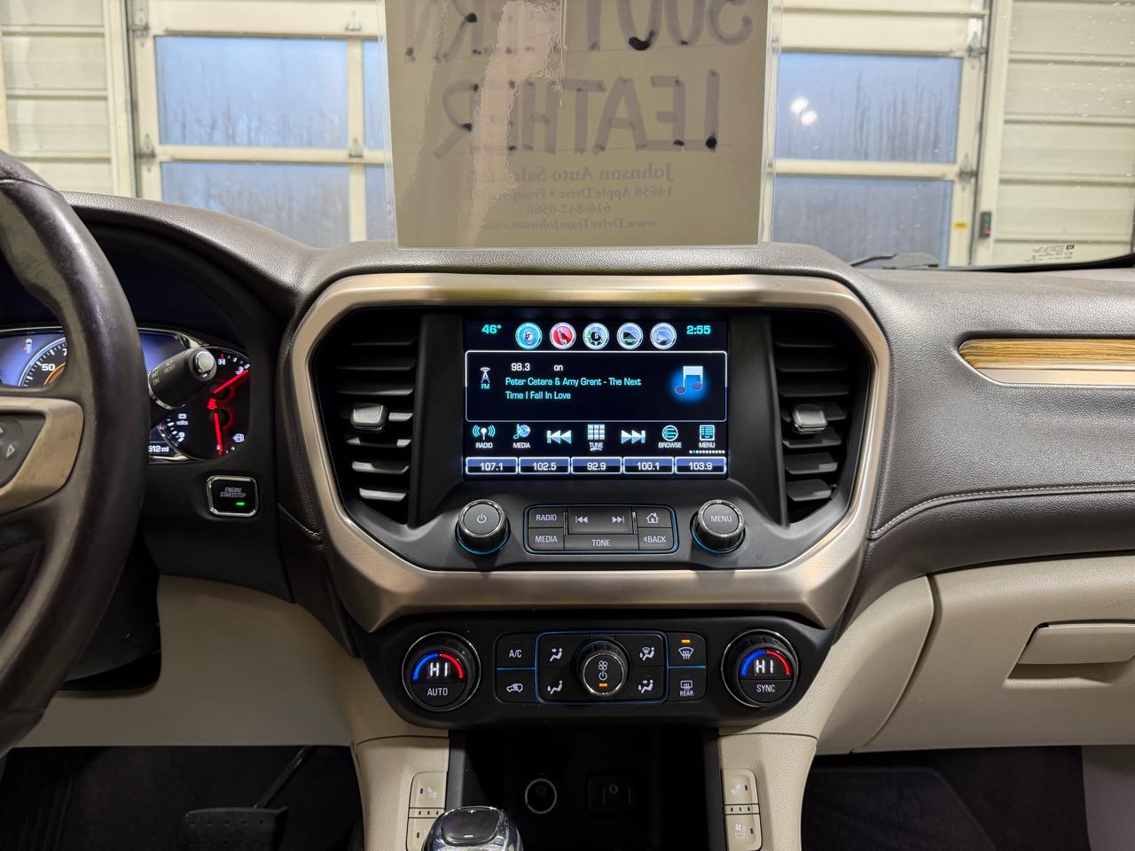 GMC Acadia FWD 4dr Denali 2017